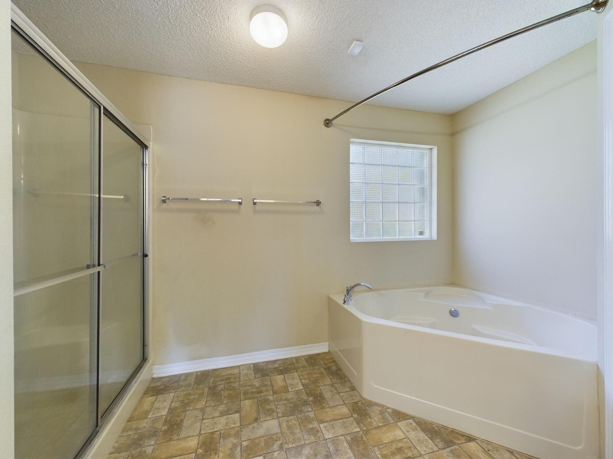 BROOKE ESTATES PH II - Residential