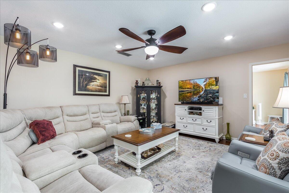 LONGWOOD S/D 2ND ADDN - Residential