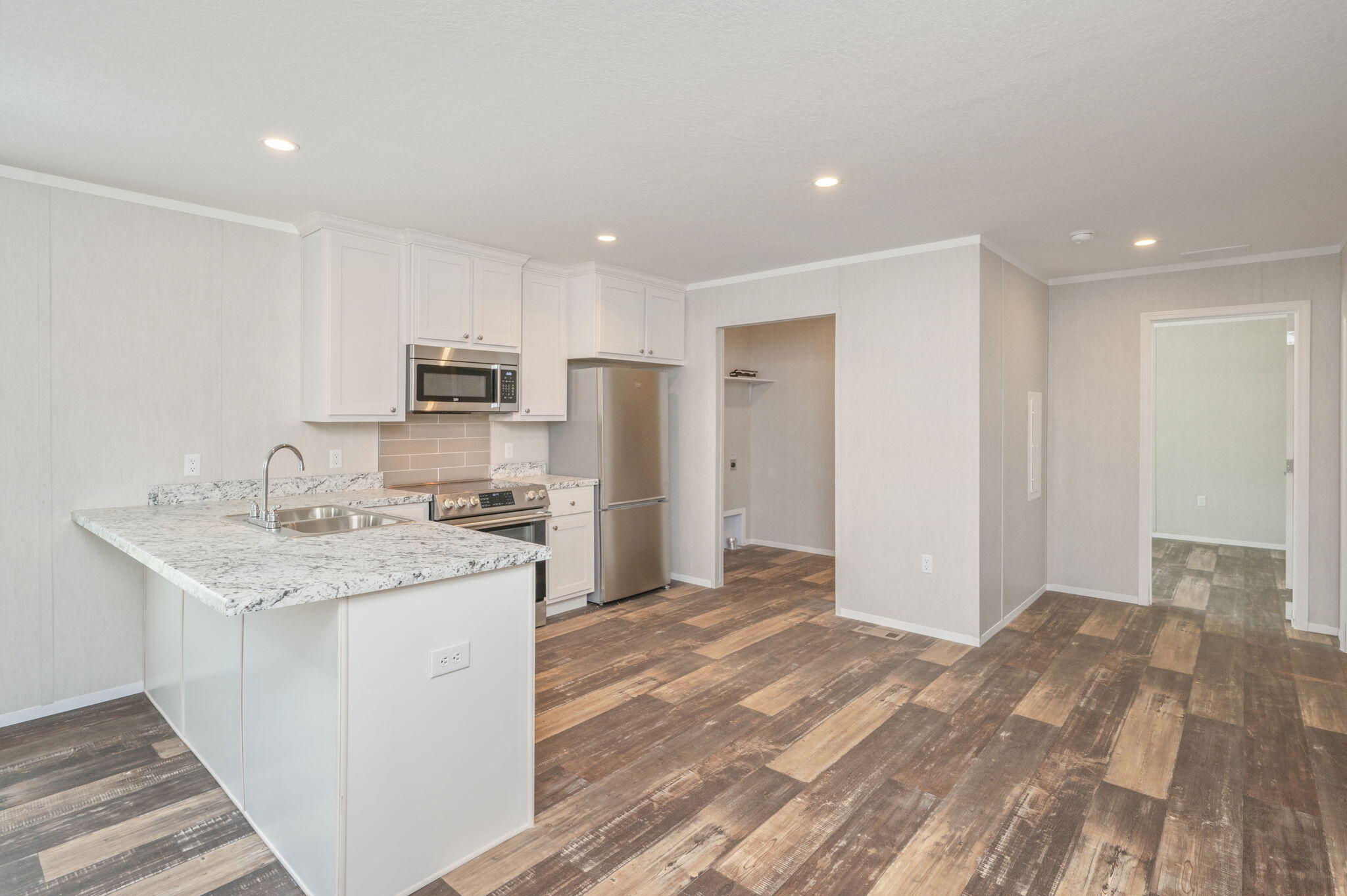 OAKWOOD HILLS UNIT 1 - Residential Lease