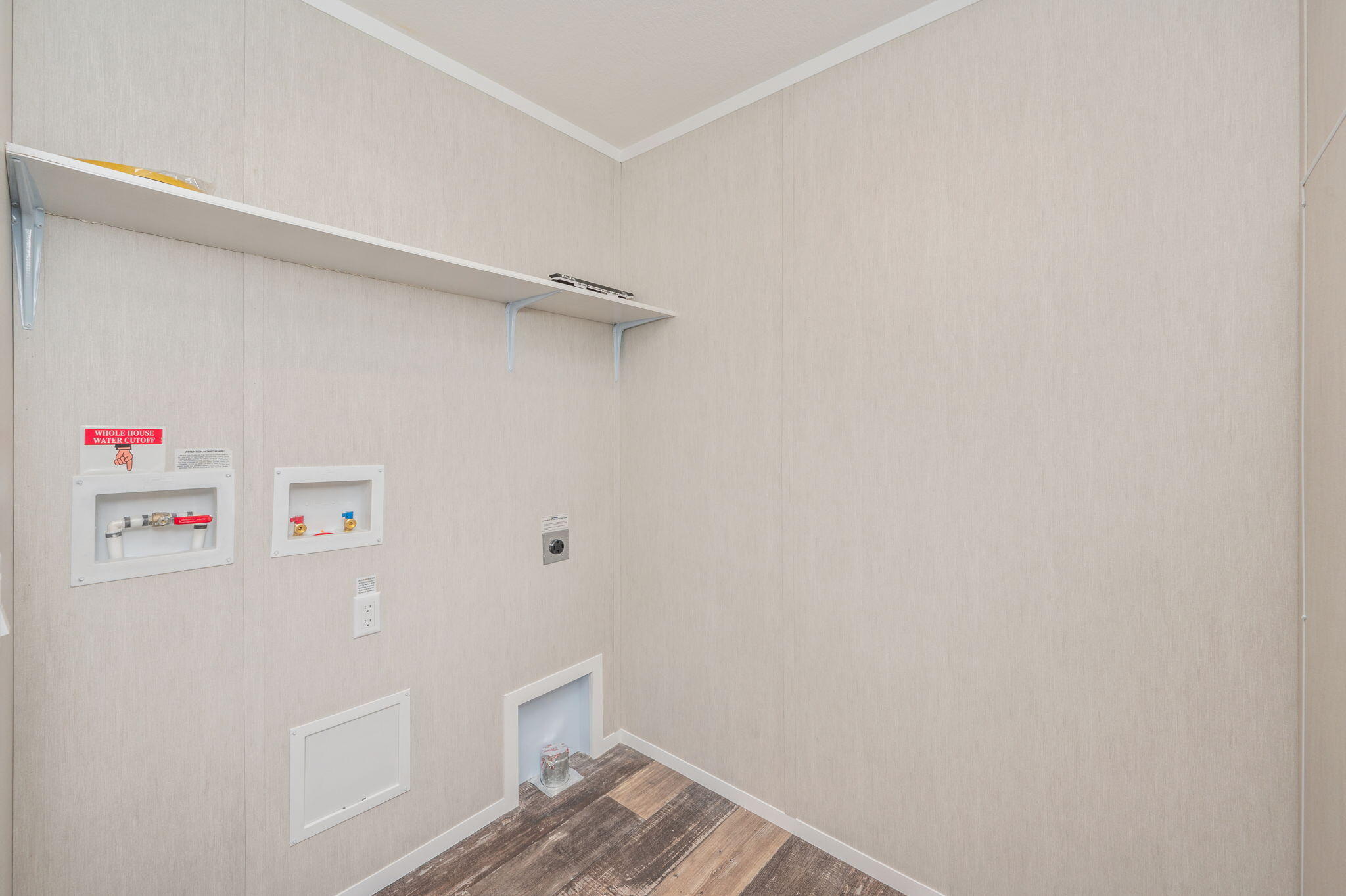 OAKWOOD HILLS UNIT 1 - Residential Lease