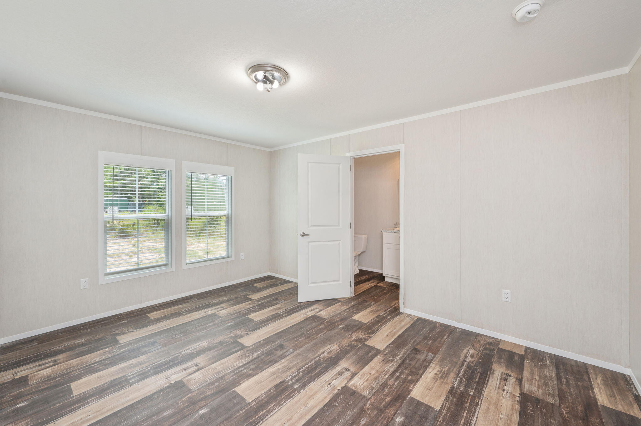 OAKWOOD HILLS UNIT 1 - Residential Lease