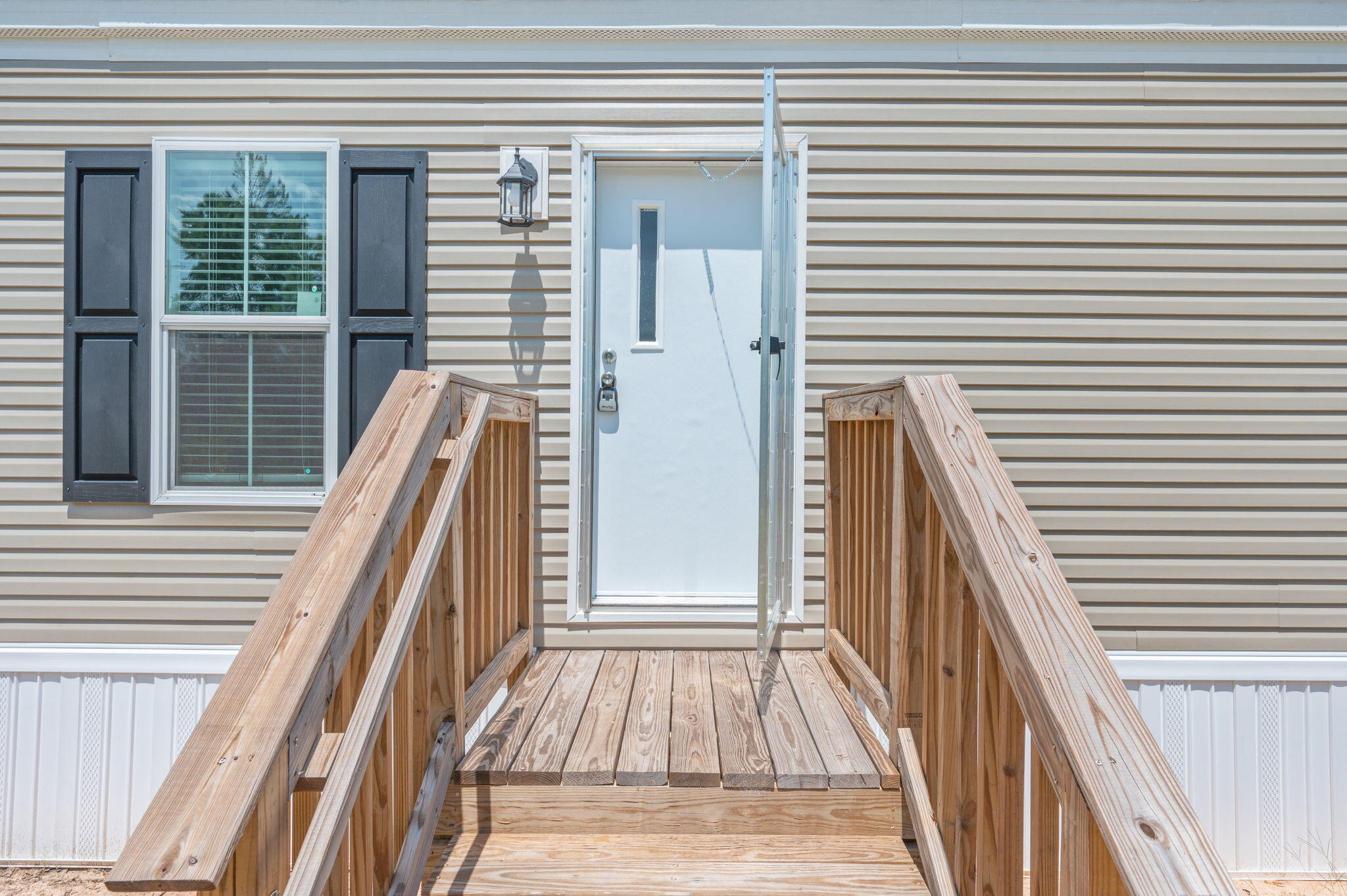 OAKWOOD HILLS UNIT 1 - Residential Lease