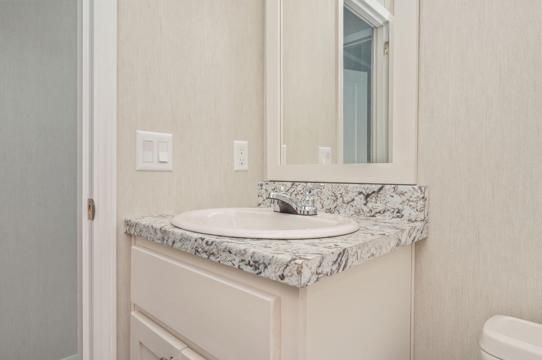 OAKWOOD HILLS UNIT 1 - Residential Lease