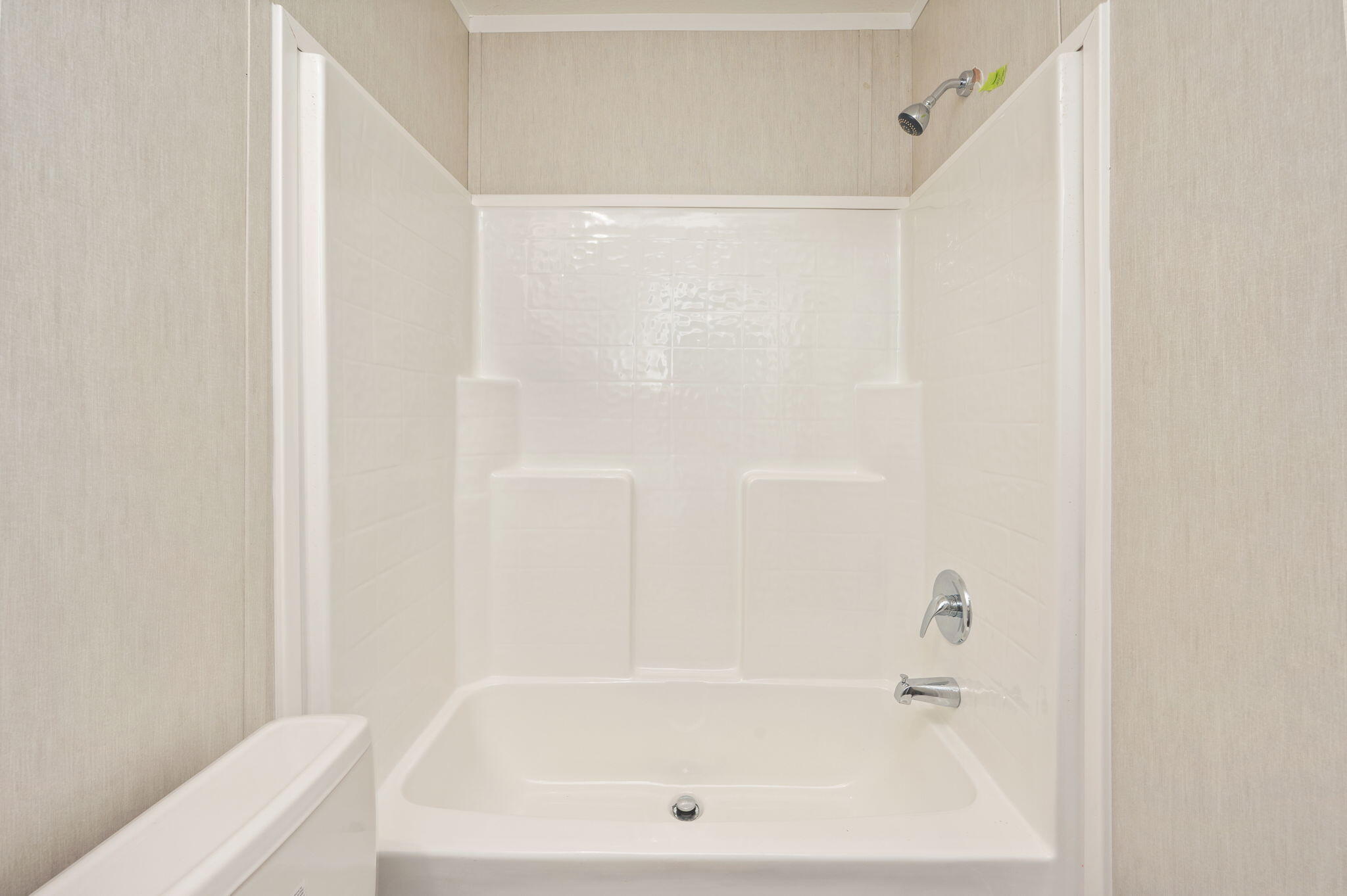 OAKWOOD HILLS UNIT 1 - Residential Lease