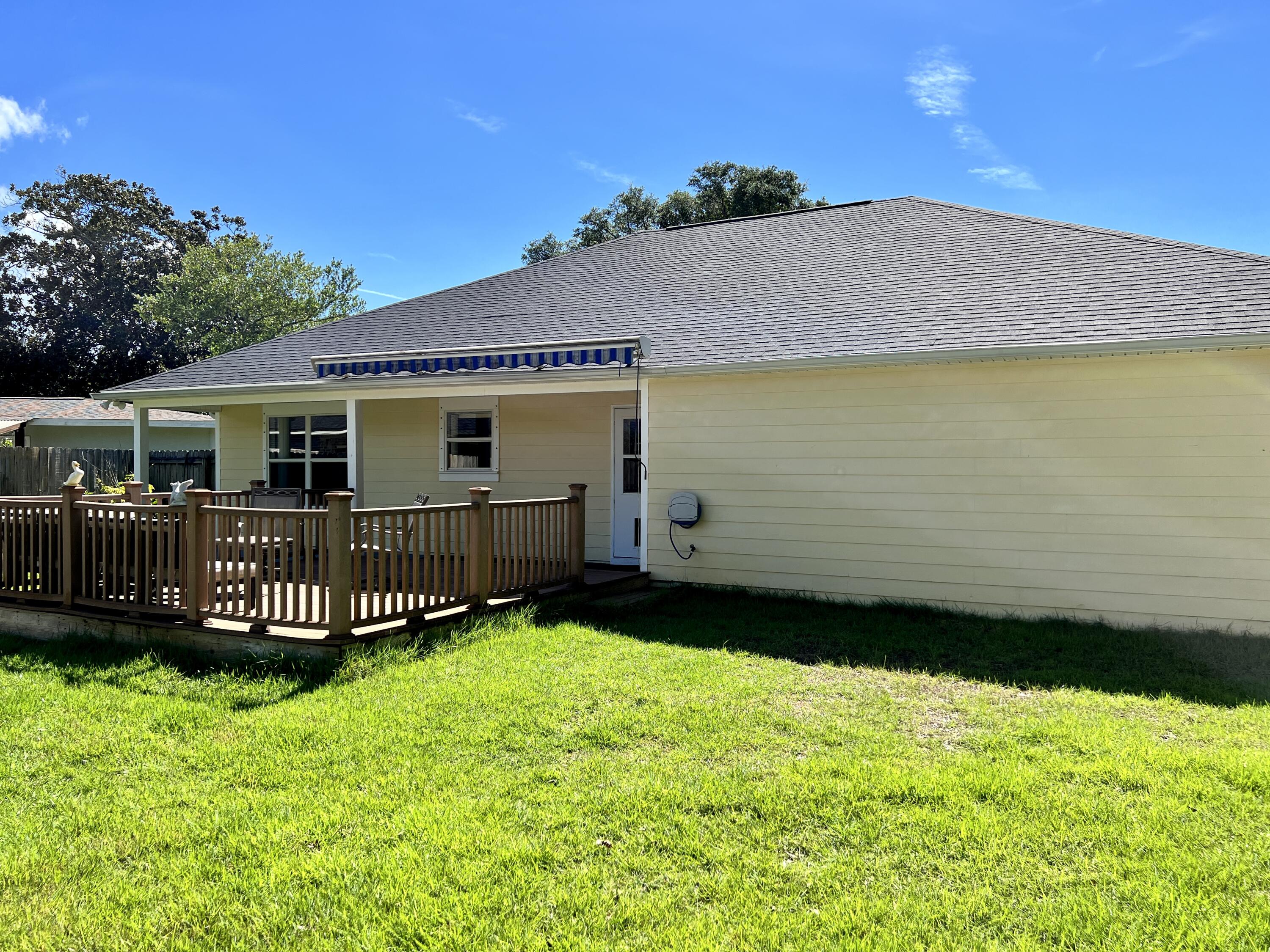 ELLIOTTS POINT - Residential
