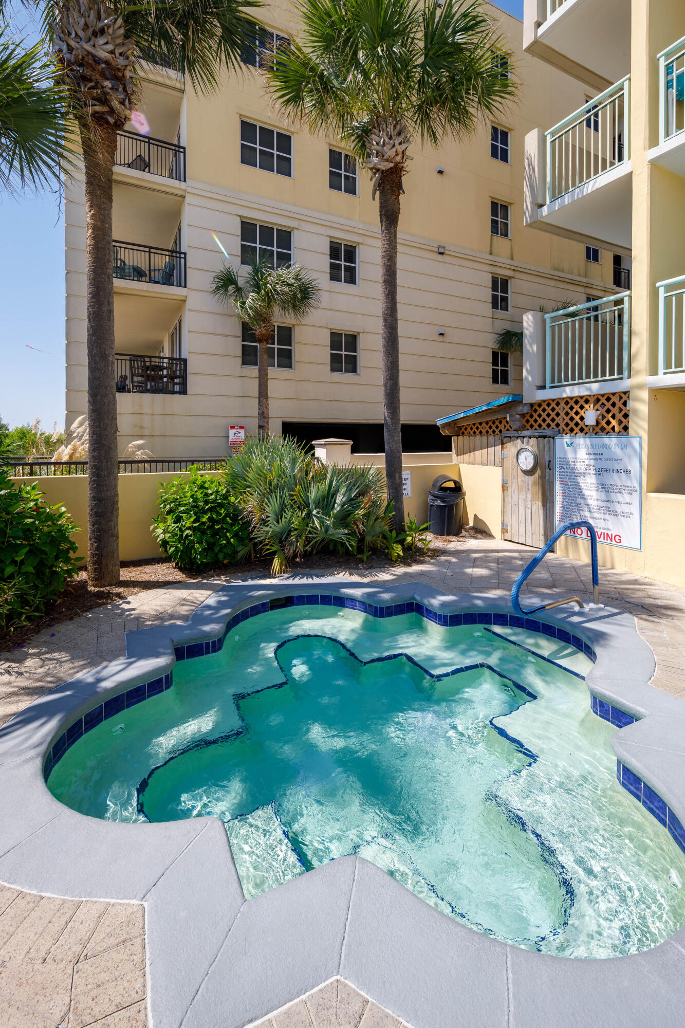 PELICAN ISLE - Residential