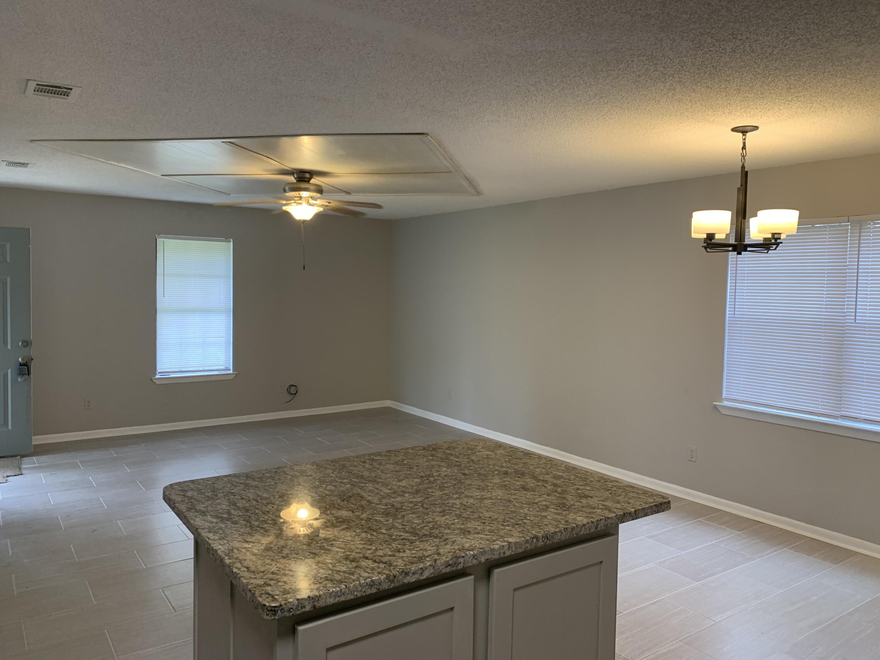 METES & BOUNDS - Residential Lease