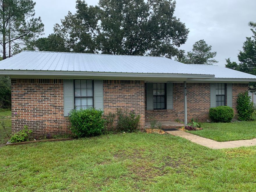 Cute little cottage home!  3 bedroom, 1 1/2 bath. new stainless steel appliances, new flooring, new paint and new roof!  House is on well water and septic so no water/sewer bill.  Large enclosed back porch with a huge back yard!  Wonderful location for quiet peaceful living!
