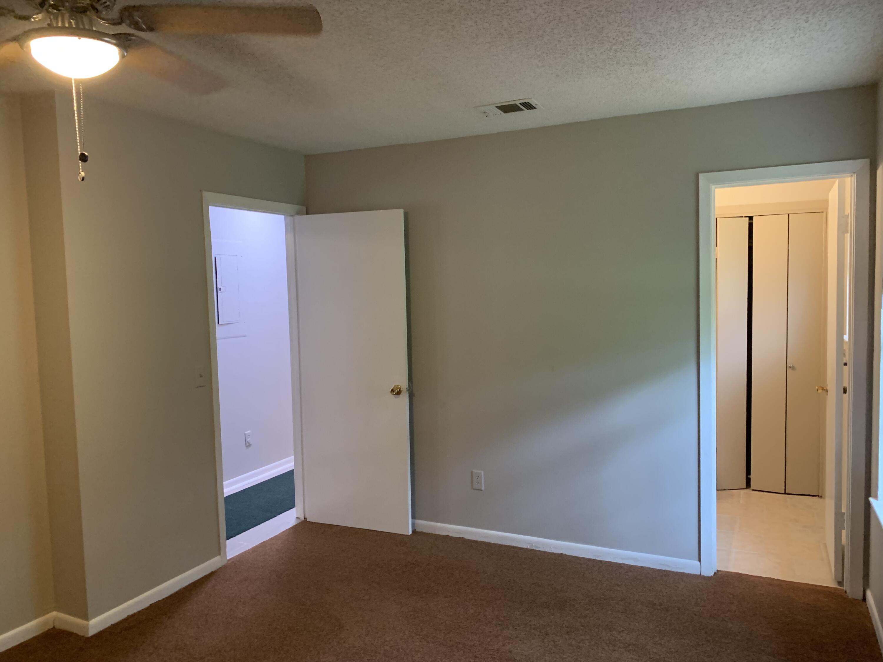 METES & BOUNDS - Residential Lease