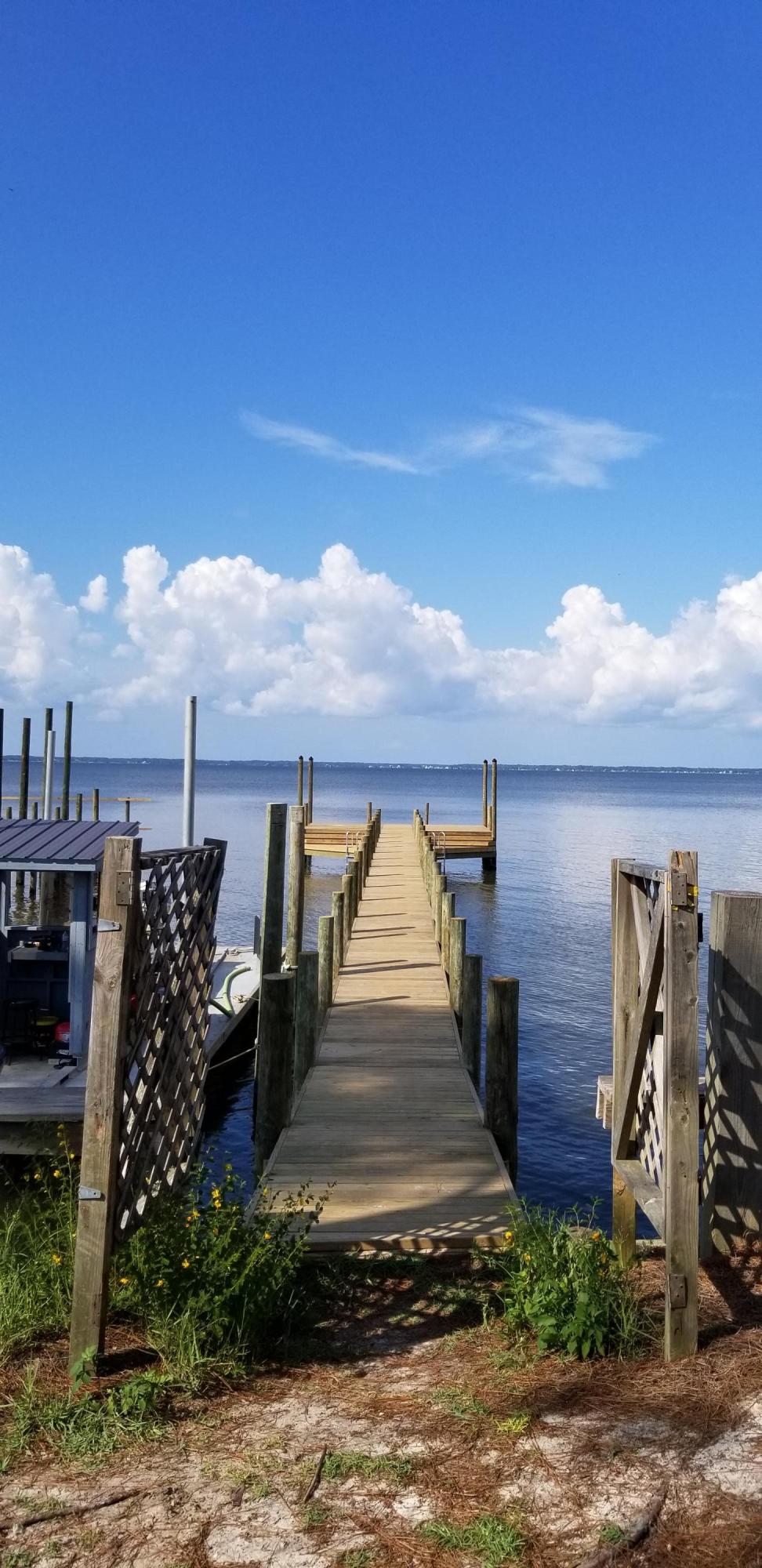 SECLUSION BAY - Residential