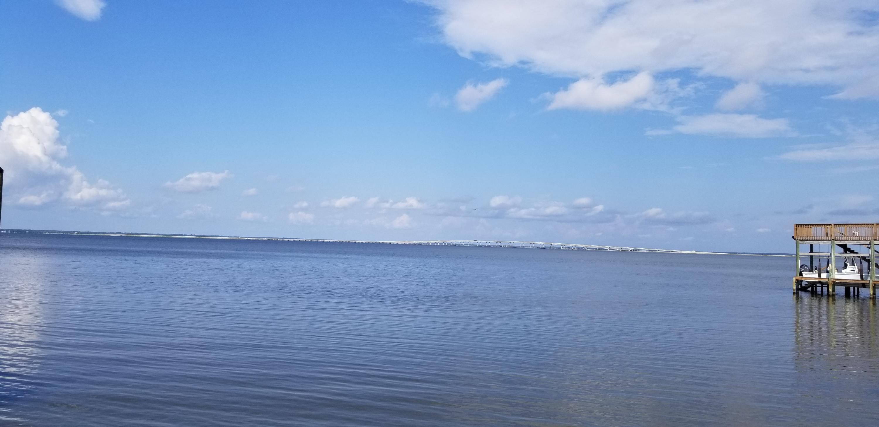 SECLUSION BAY - Residential