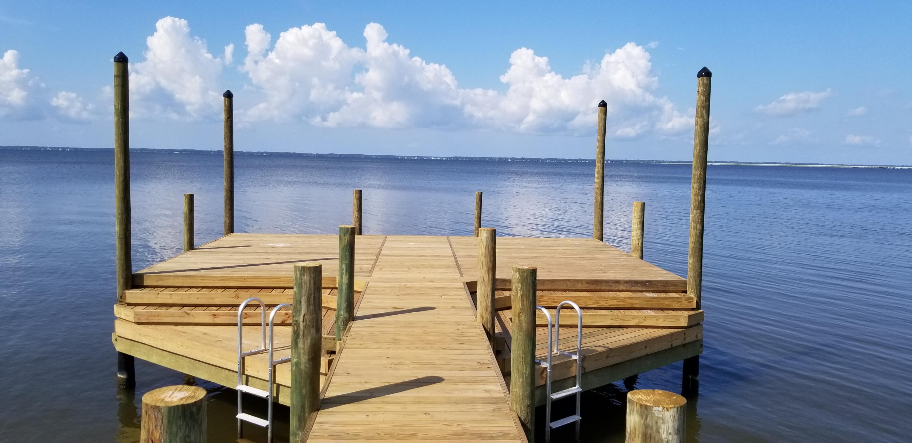 SECLUSION BAY - Residential