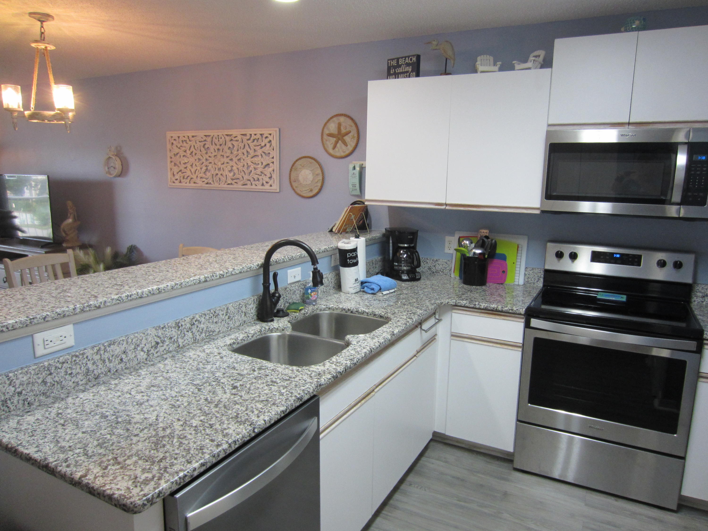 MARAVILLA CONDO 3 - Residential