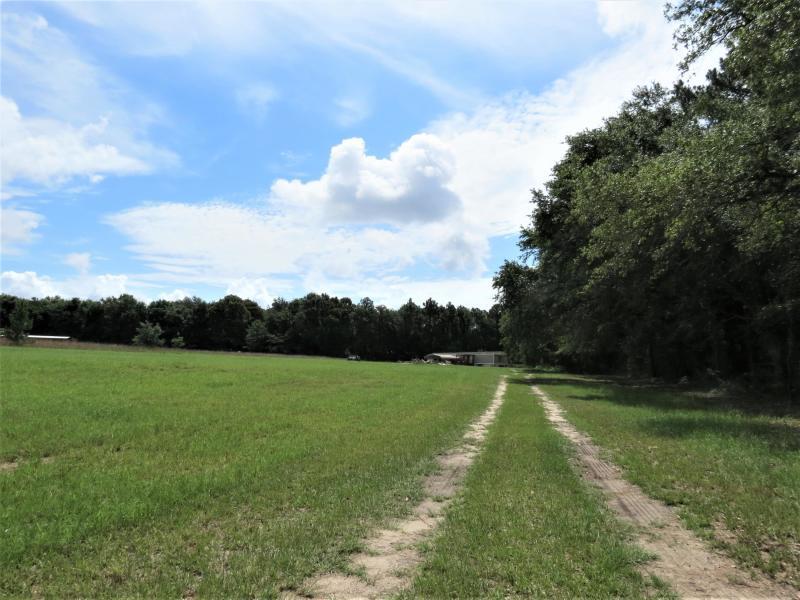 METES & BOUNDS - Land