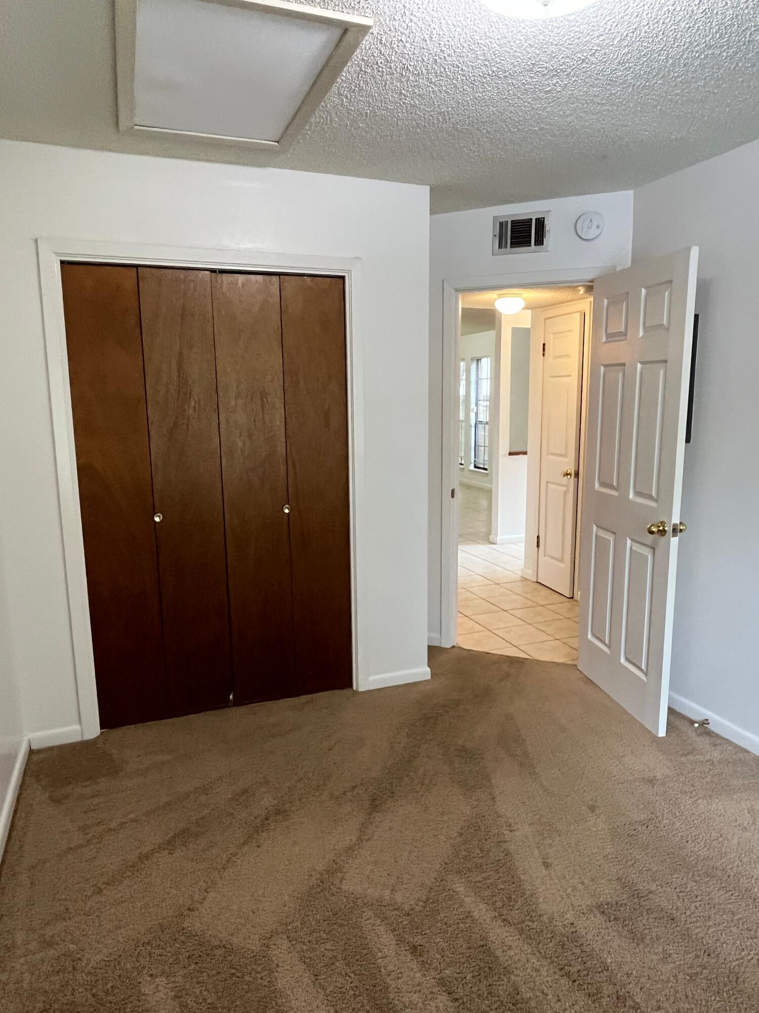 Classic Manor - Residential Lease