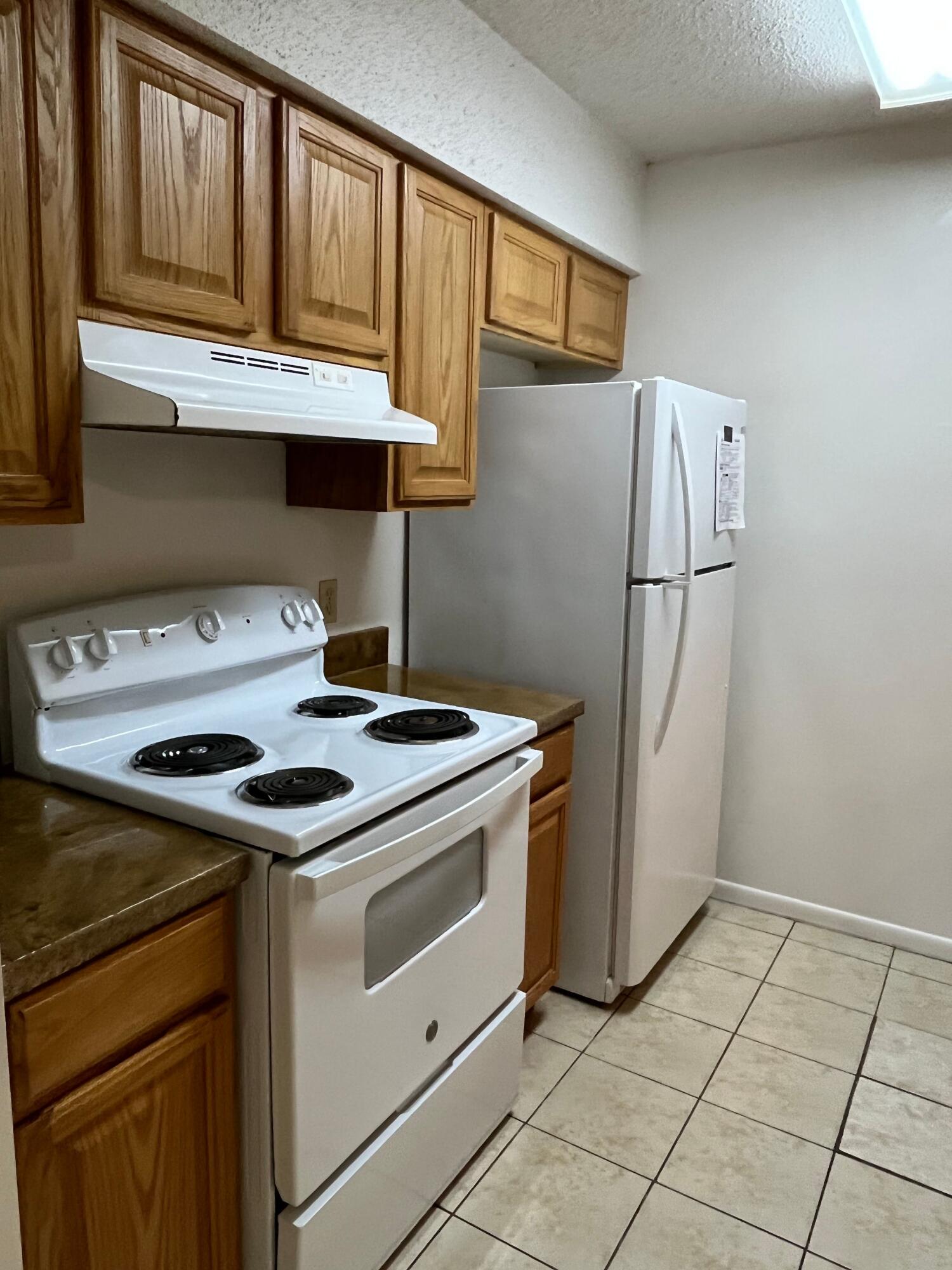 Classic Manor - Residential Lease