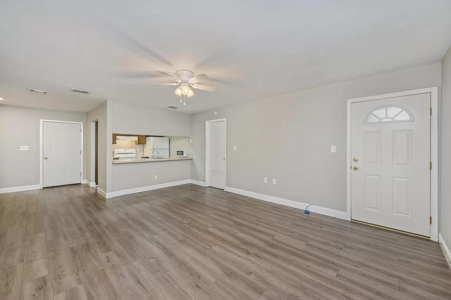 Perfect location for an investment or make it your own tranquil home. Listed at under market value. Located in the heart of Fort Walton Beach, by major shopping centers, Military Base, Restaurants and Hospitals. Fifteen minutes from the turquoise beaches. This complex provides a community pool, HOA covers the outside insurance, trash pick up and water. Unit offers a peaceful balcony, two spacious bedrooms with walk in closets. Washer/Dryer conveys. AC 2020, updated copper wiring.