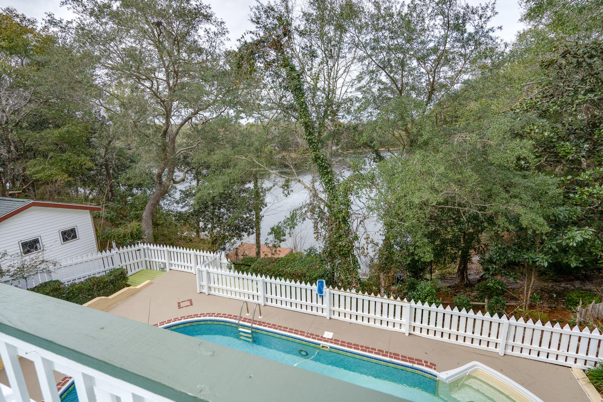 LAKE SHARON ESTATES - Residential