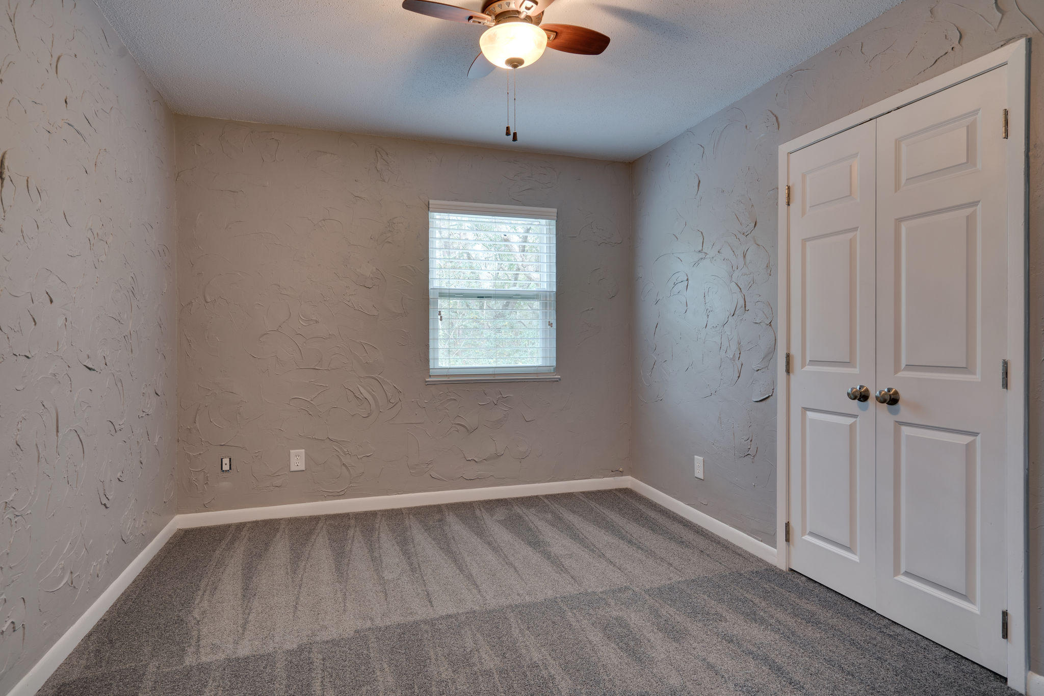 LAKE SHARON ESTATES - Residential