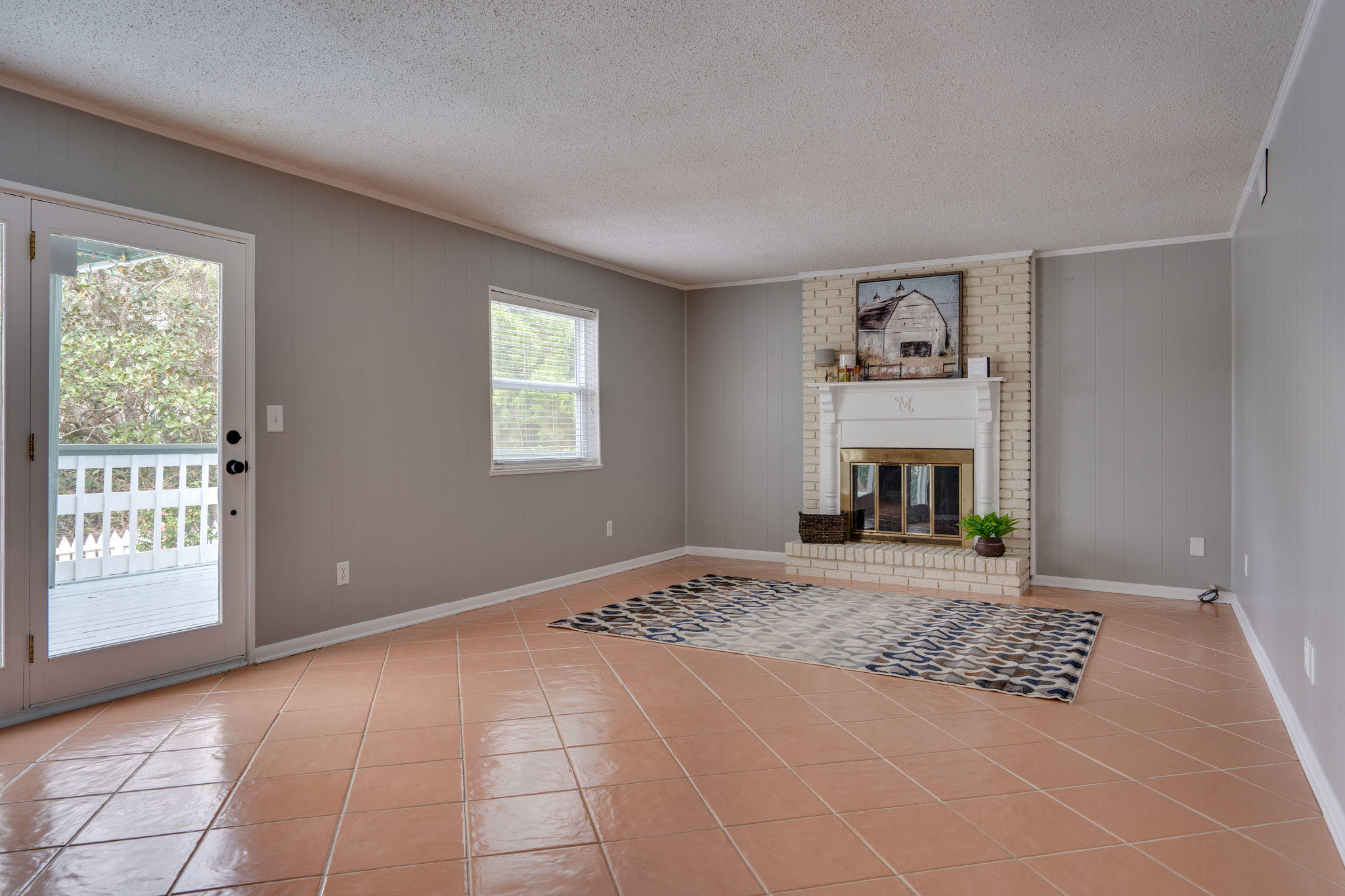 LAKE SHARON ESTATES - Residential