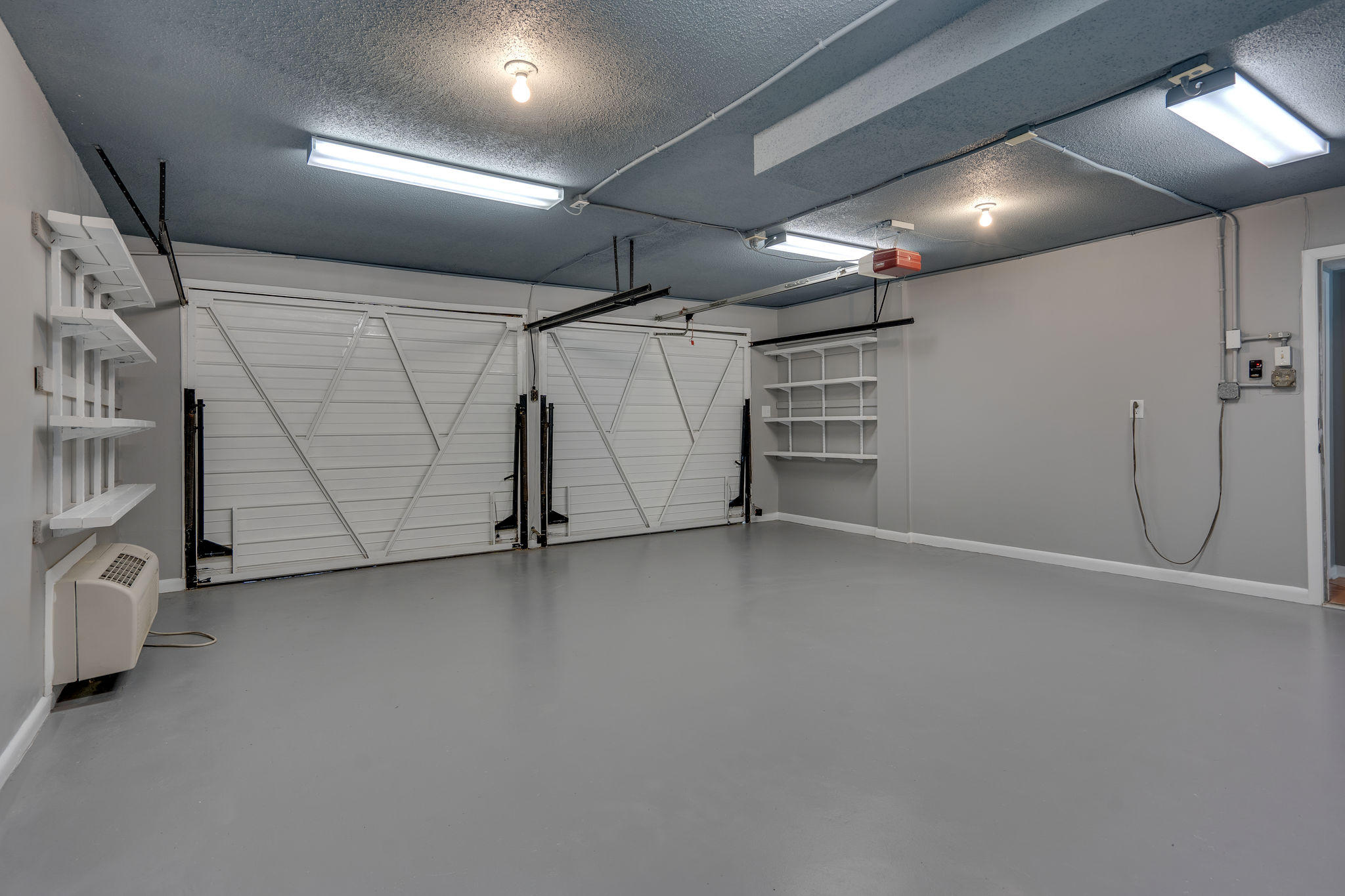 LAKE SHARON ESTATES - Residential