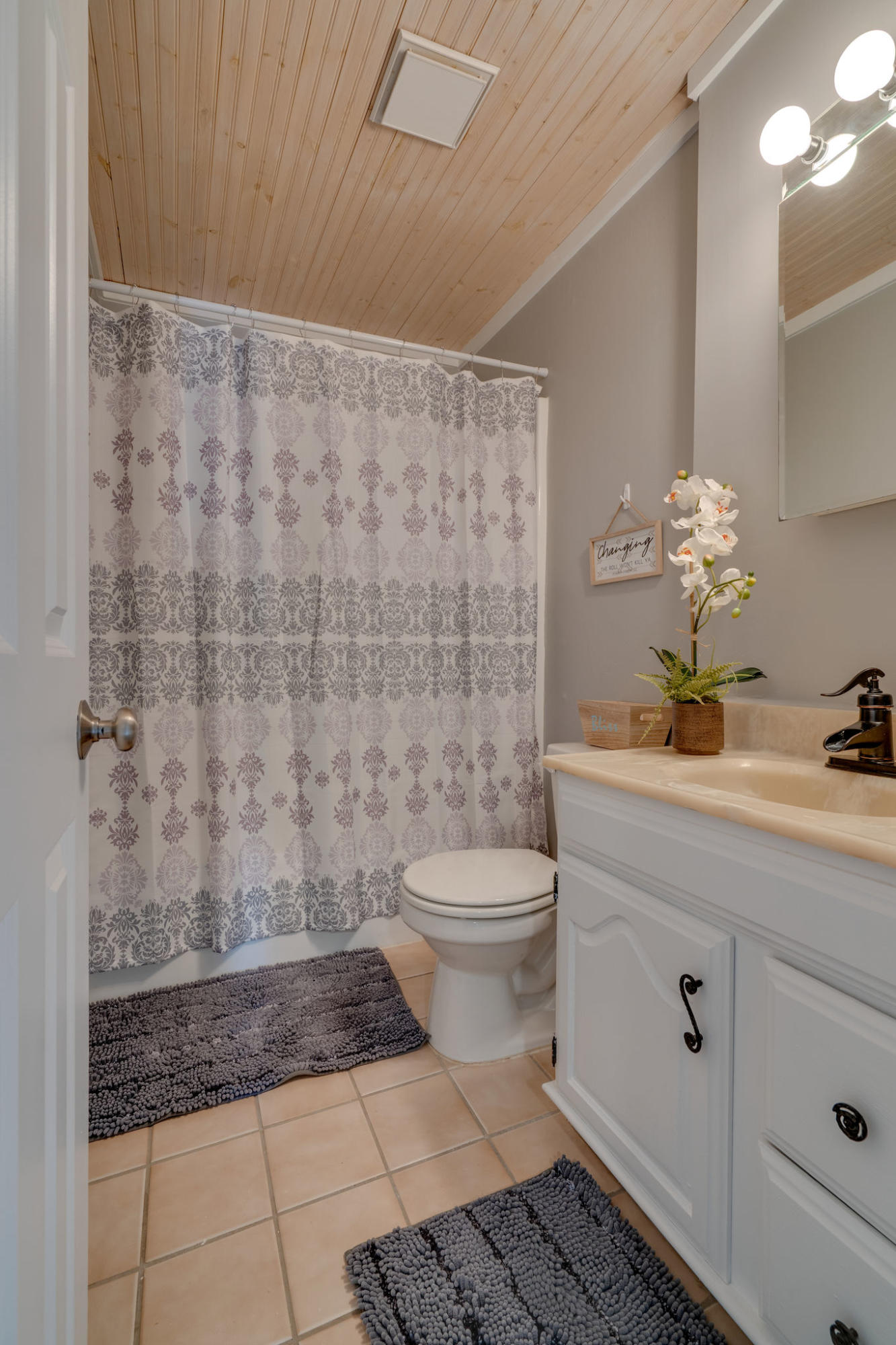 LAKE SHARON ESTATES - Residential