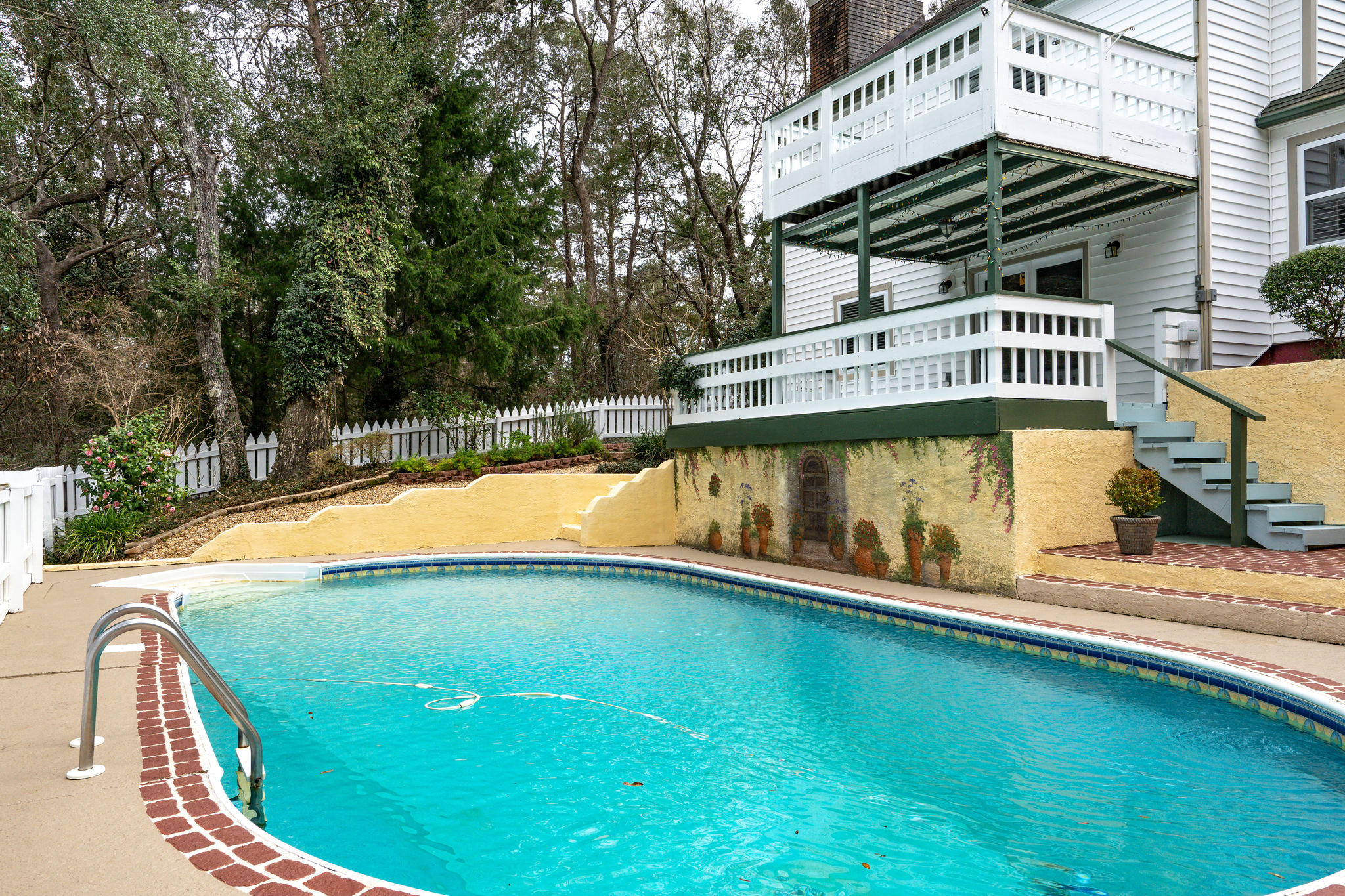 LAKE SHARON ESTATES - Residential