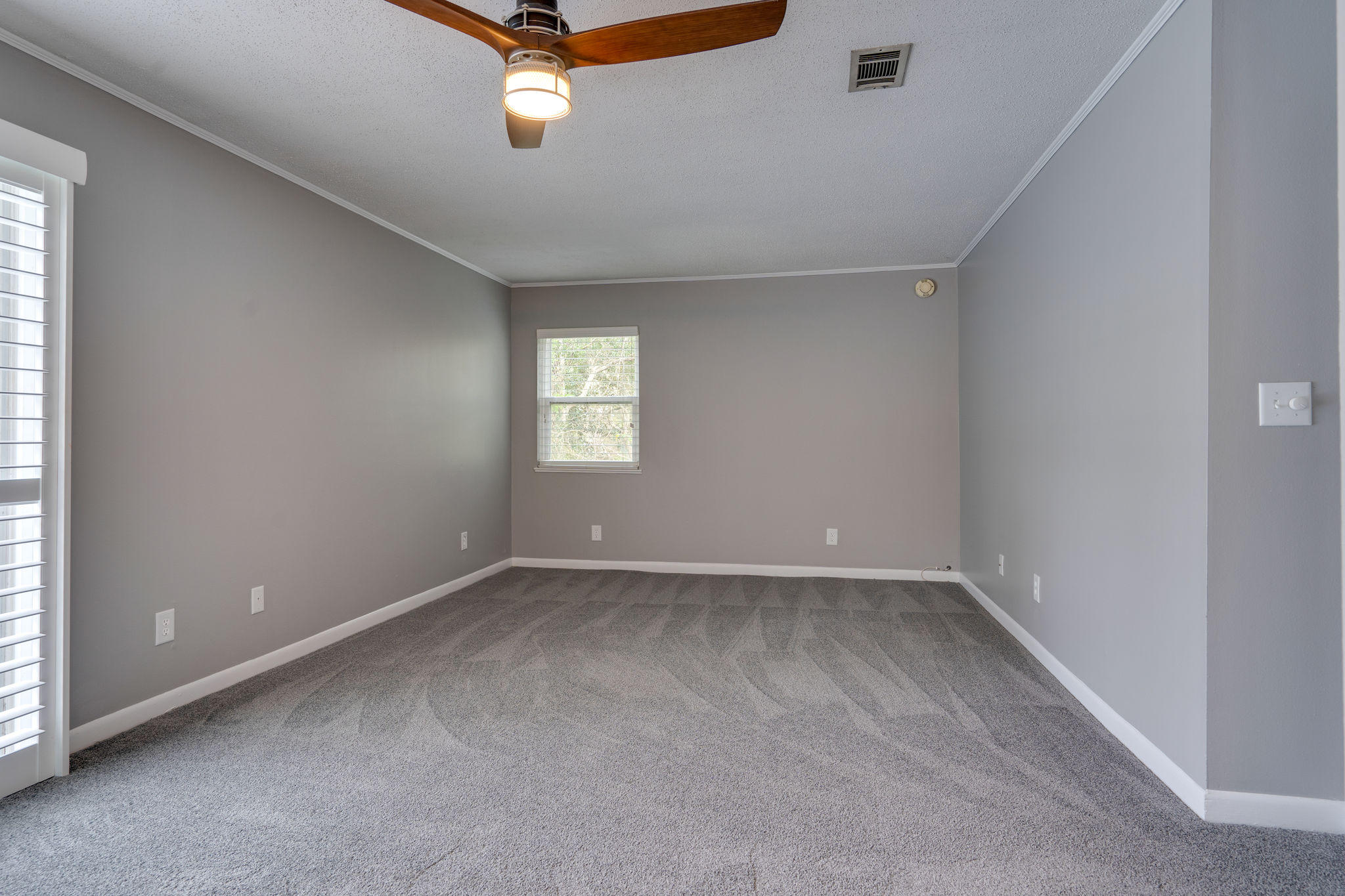 LAKE SHARON ESTATES - Residential