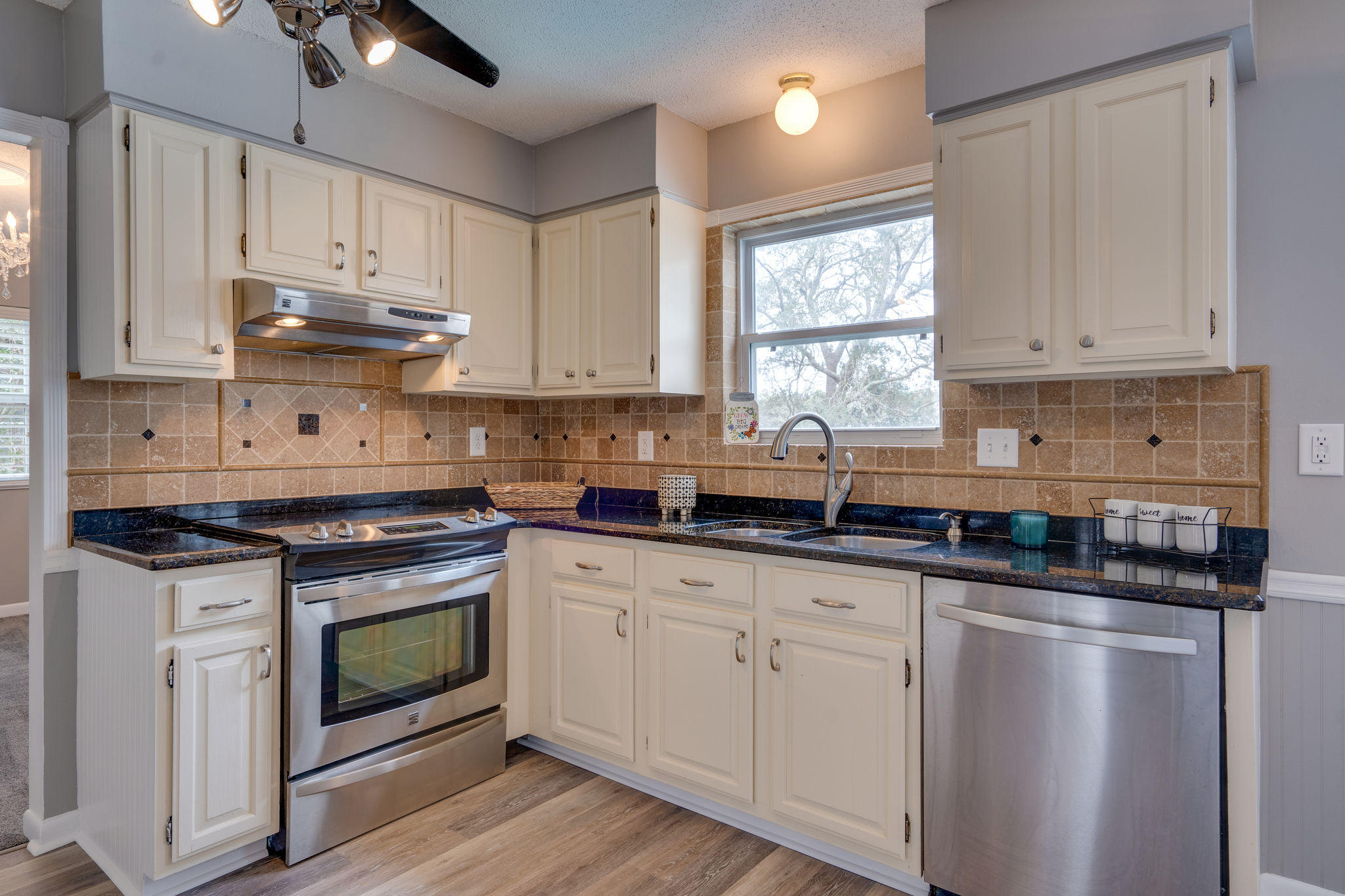 LAKE SHARON ESTATES - Residential