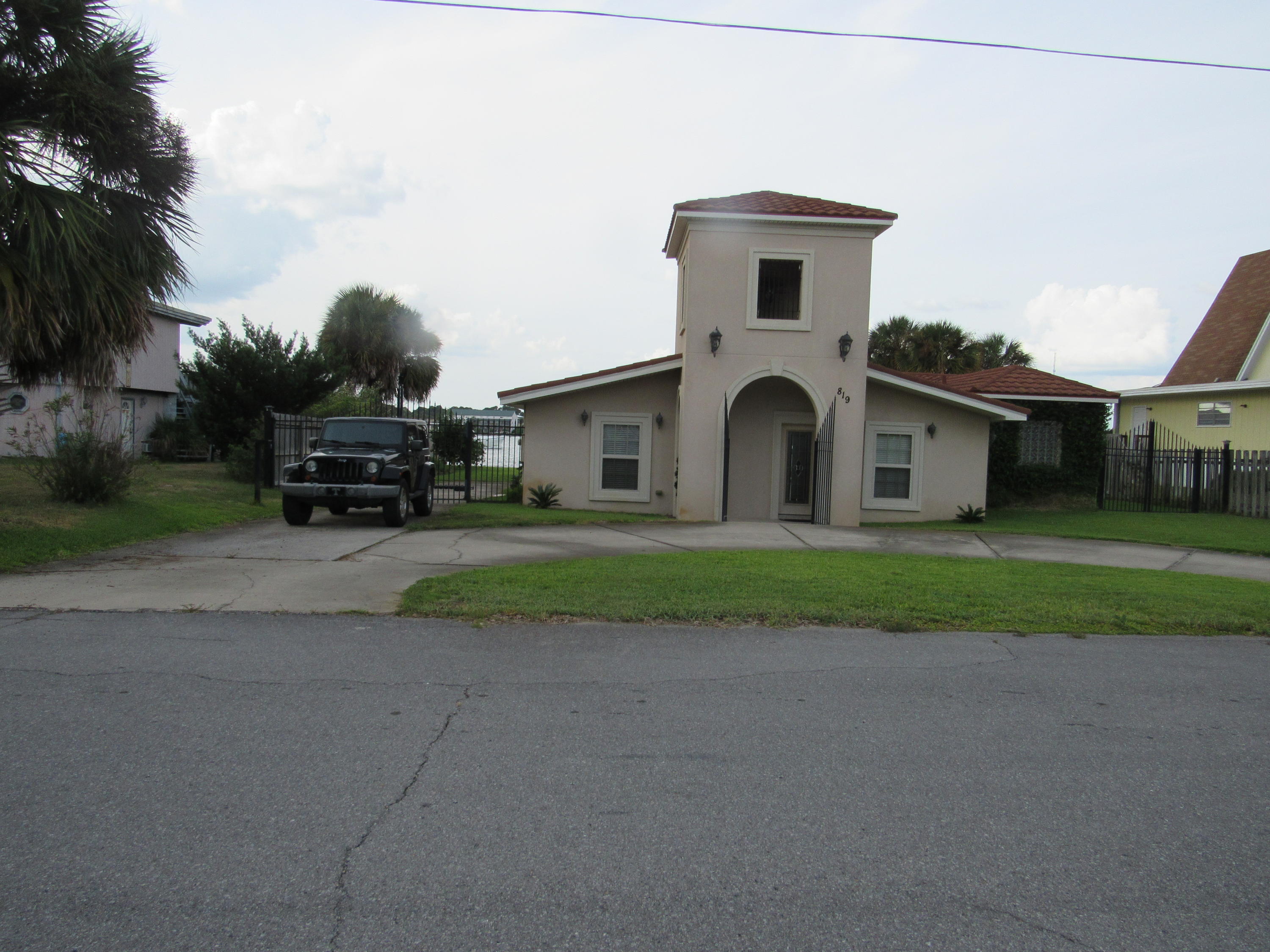 SANTA ROSA ISLAND LOT 476 BLK 8 - Residential