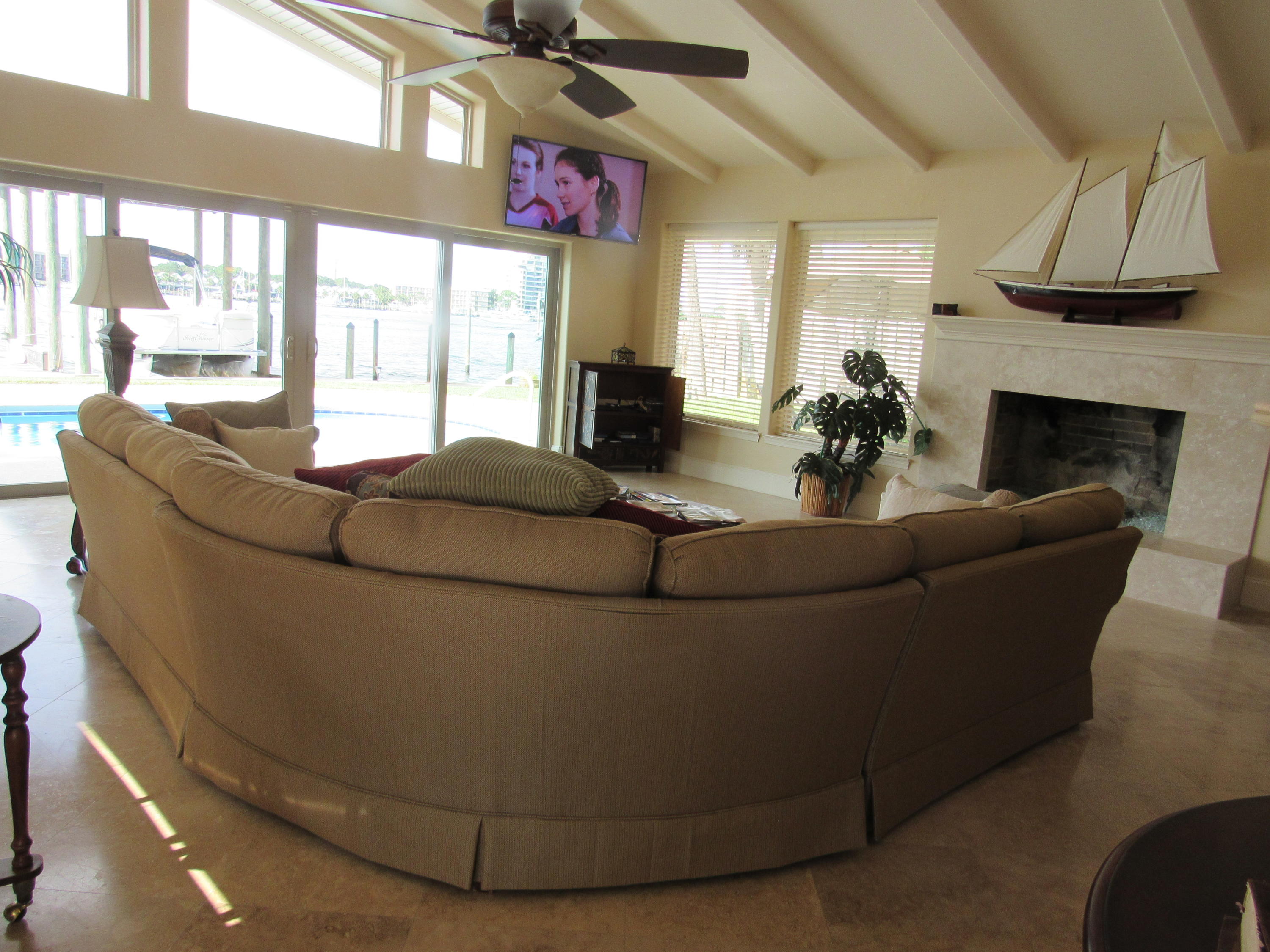 SANTA ROSA ISLAND LOT 476 BLK 8 - Residential