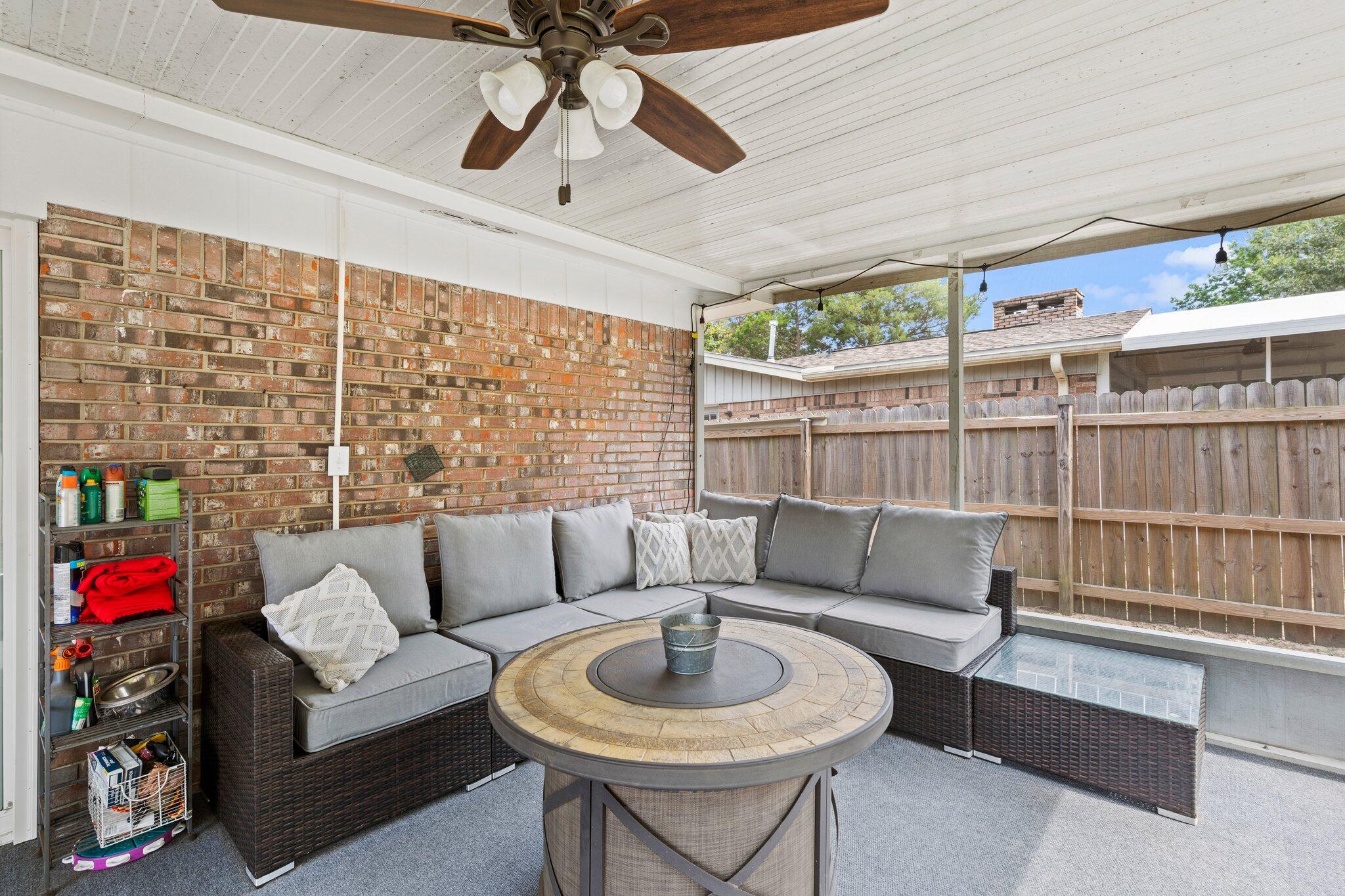 SHERWOOD FOREST - Residential Lease