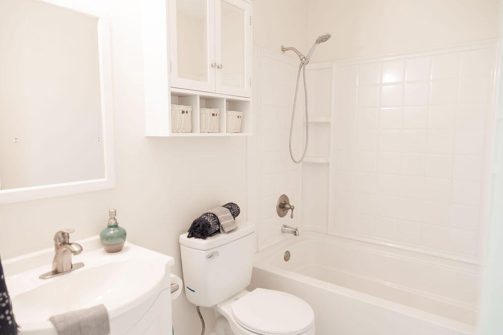 PINE MEADOWS 2ND ADDN - Residential