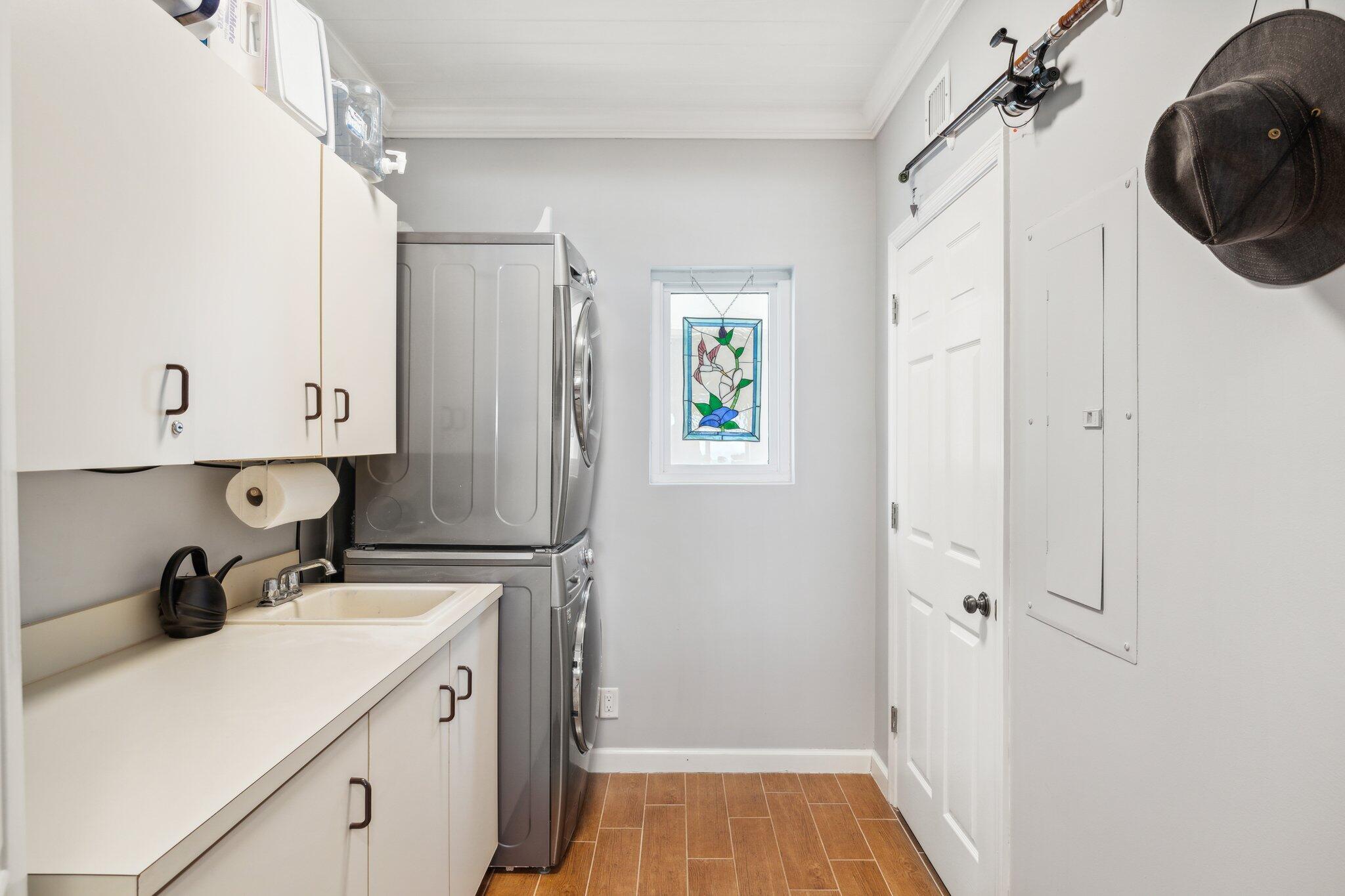 SUMMERWIND CONDOS - Residential