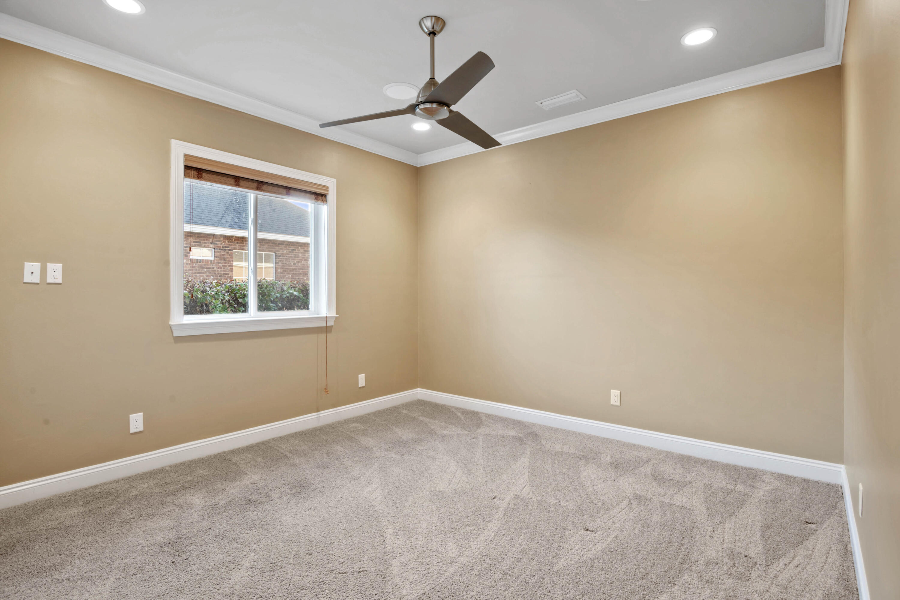 Eisenhower Circle - Residential