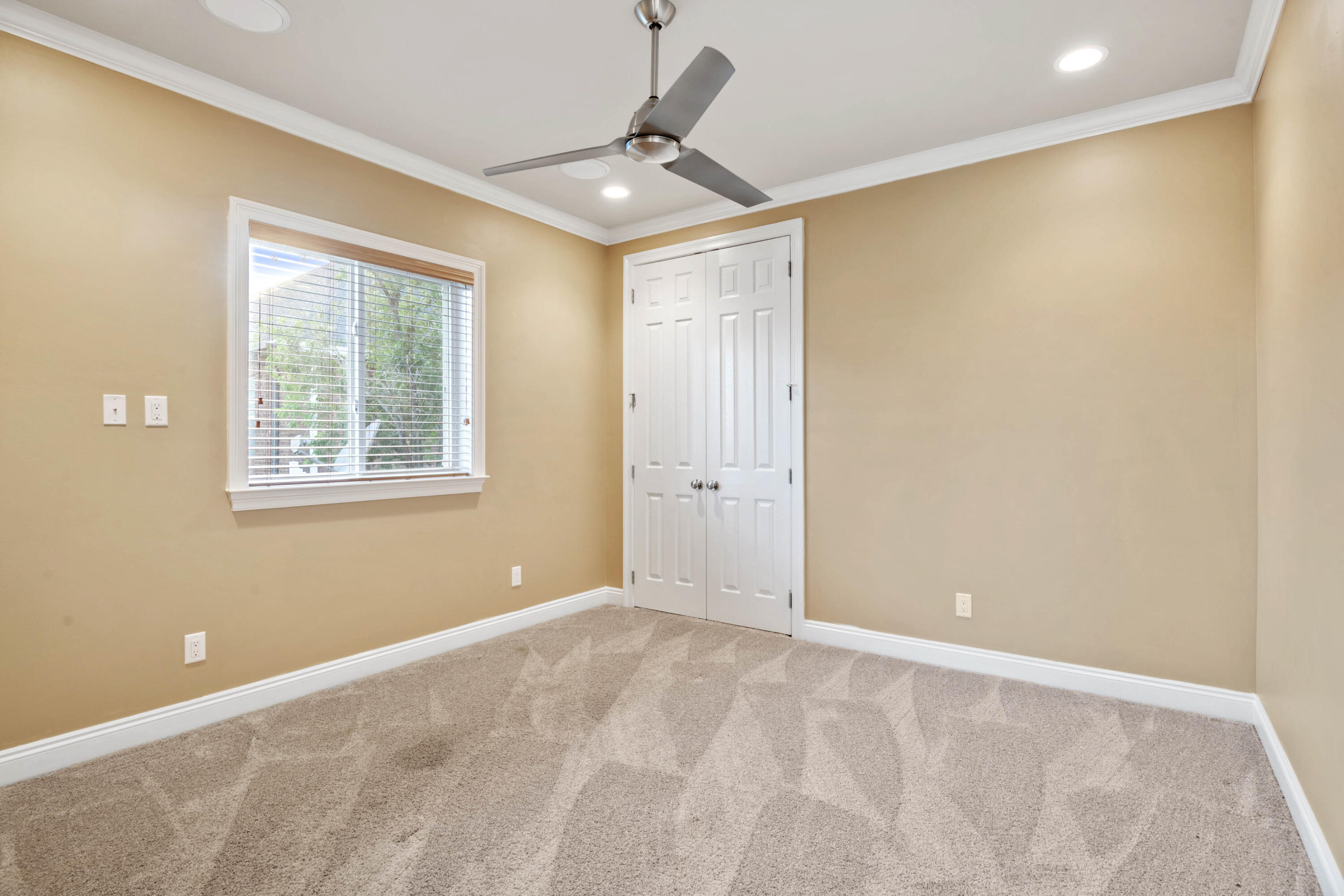 Eisenhower Circle - Residential