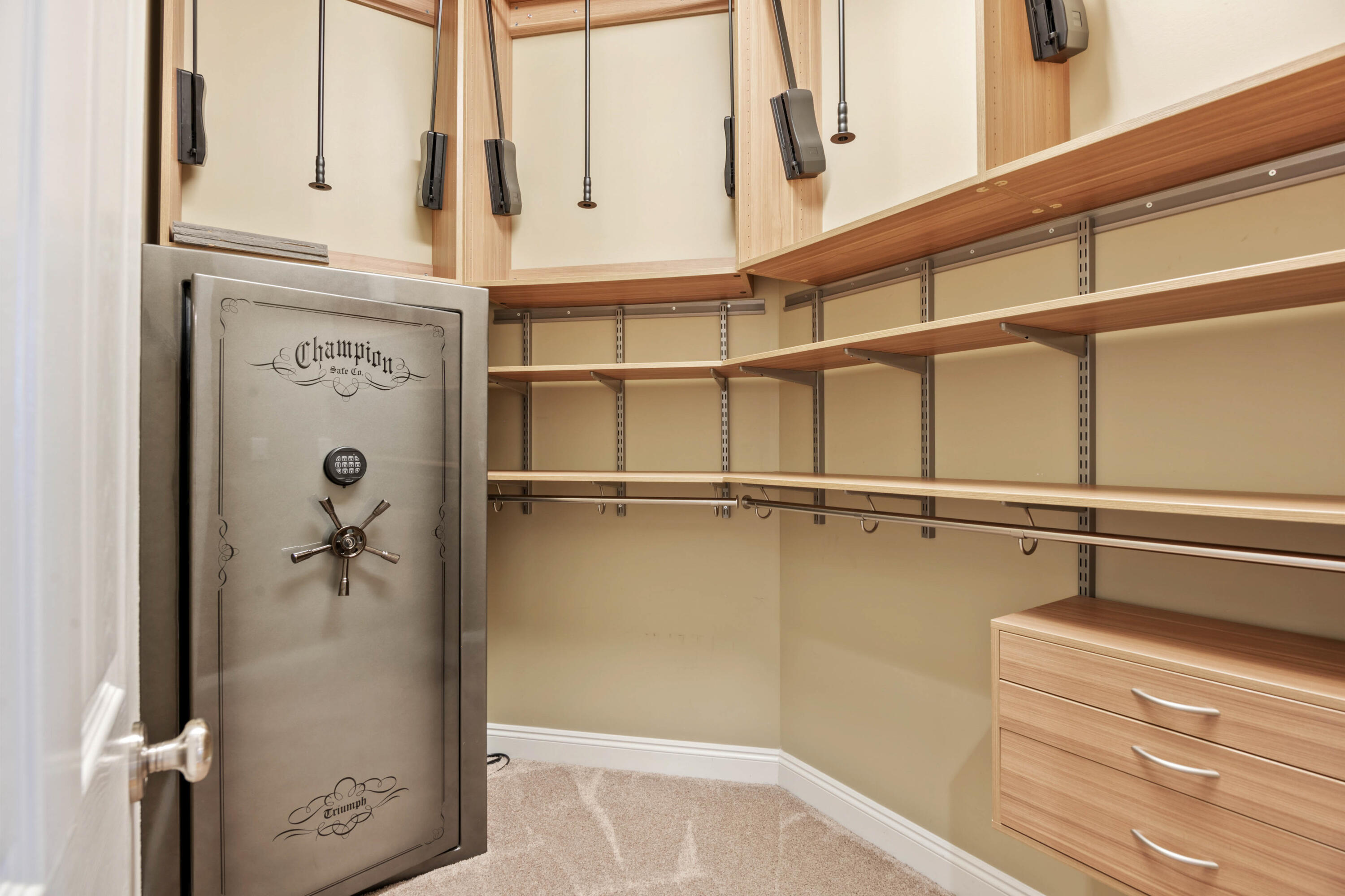 Eisenhower Circle - Residential