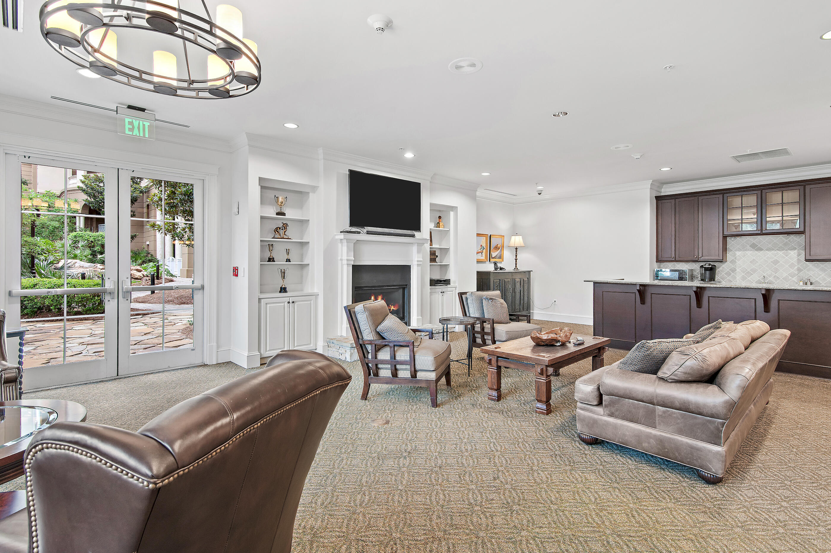 ONE WATER PLACE AT KELLY PLANTATION - Residential