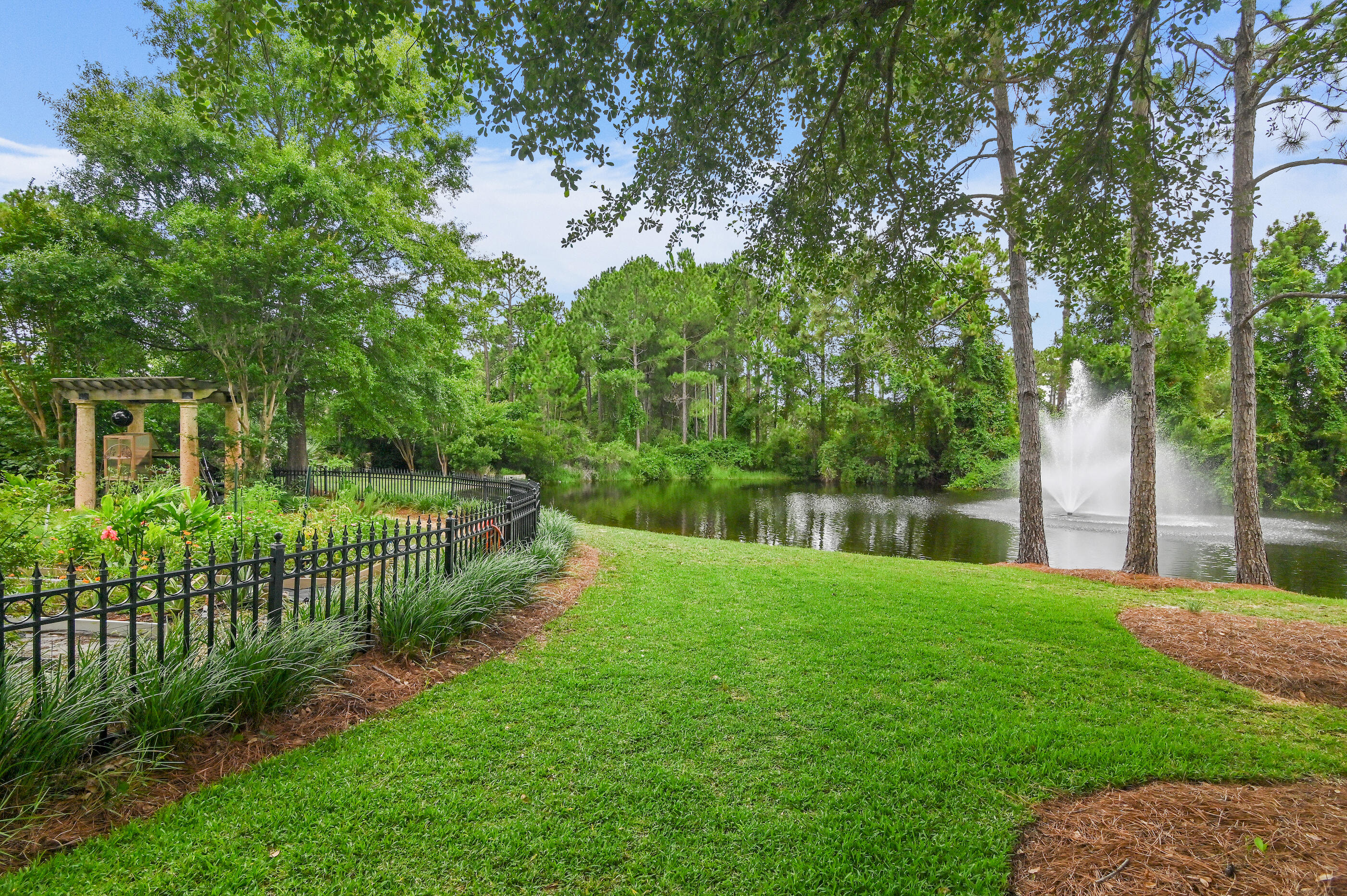 ONE WATER PLACE AT KELLY PLANTATION - Residential