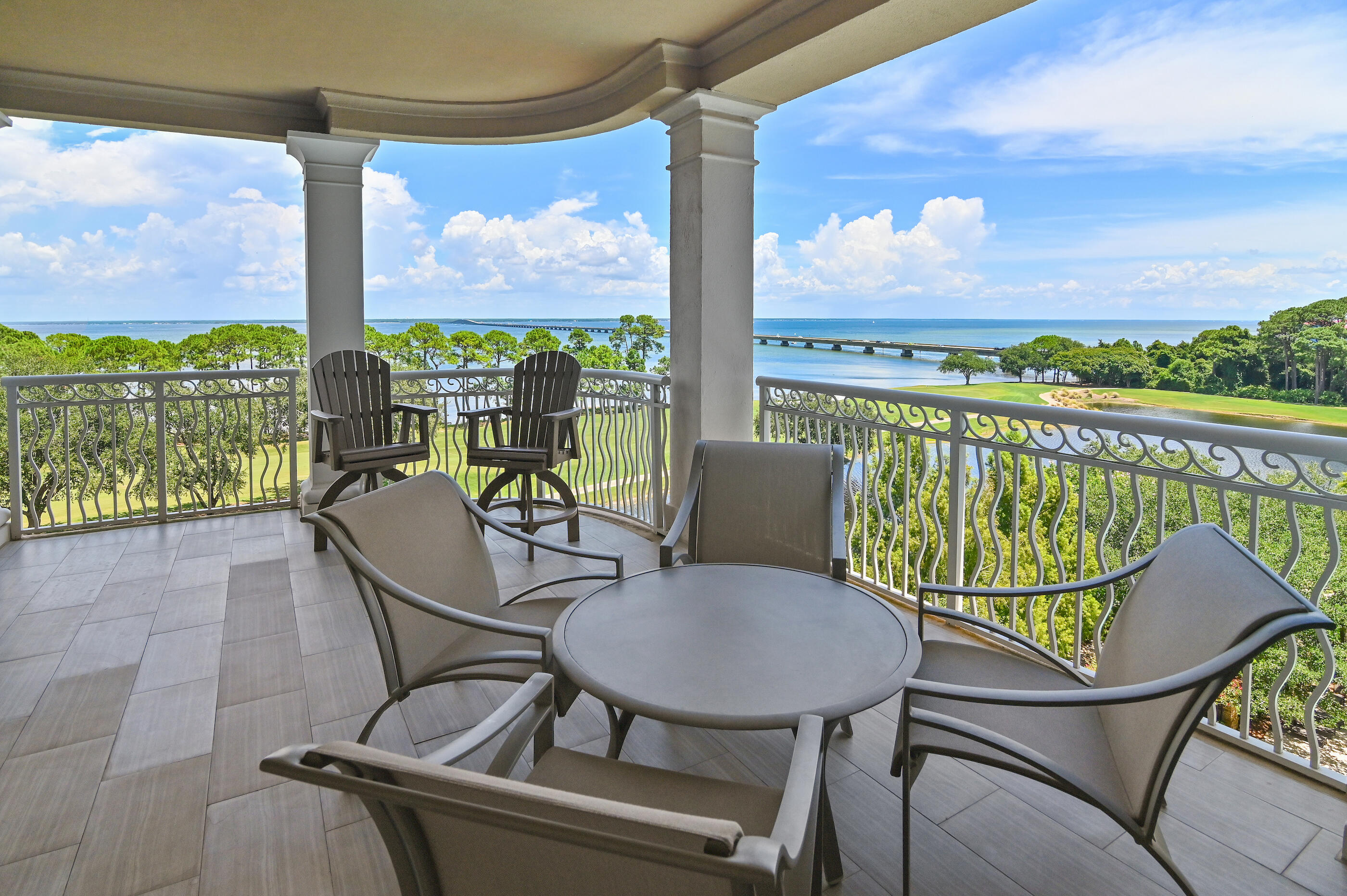 ONE WATER PLACE AT KELLY PLANTATION - Residential