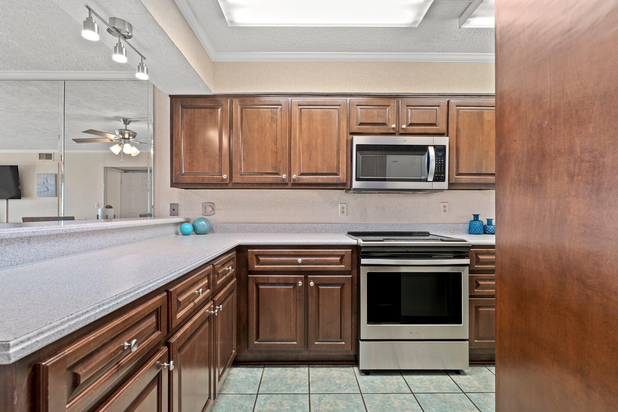 REGENCY TOWERS - Residential