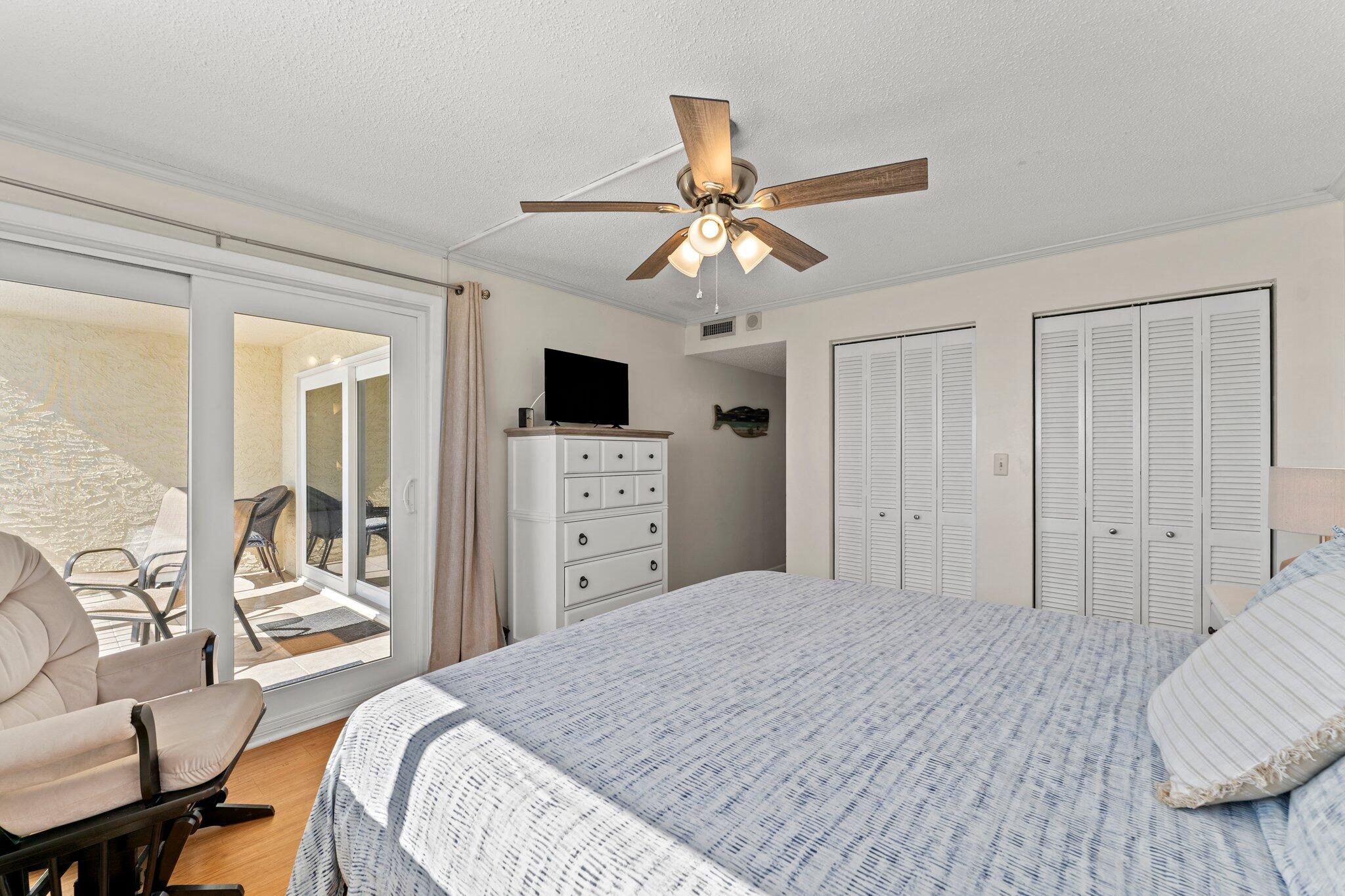 REGENCY TOWERS - Residential