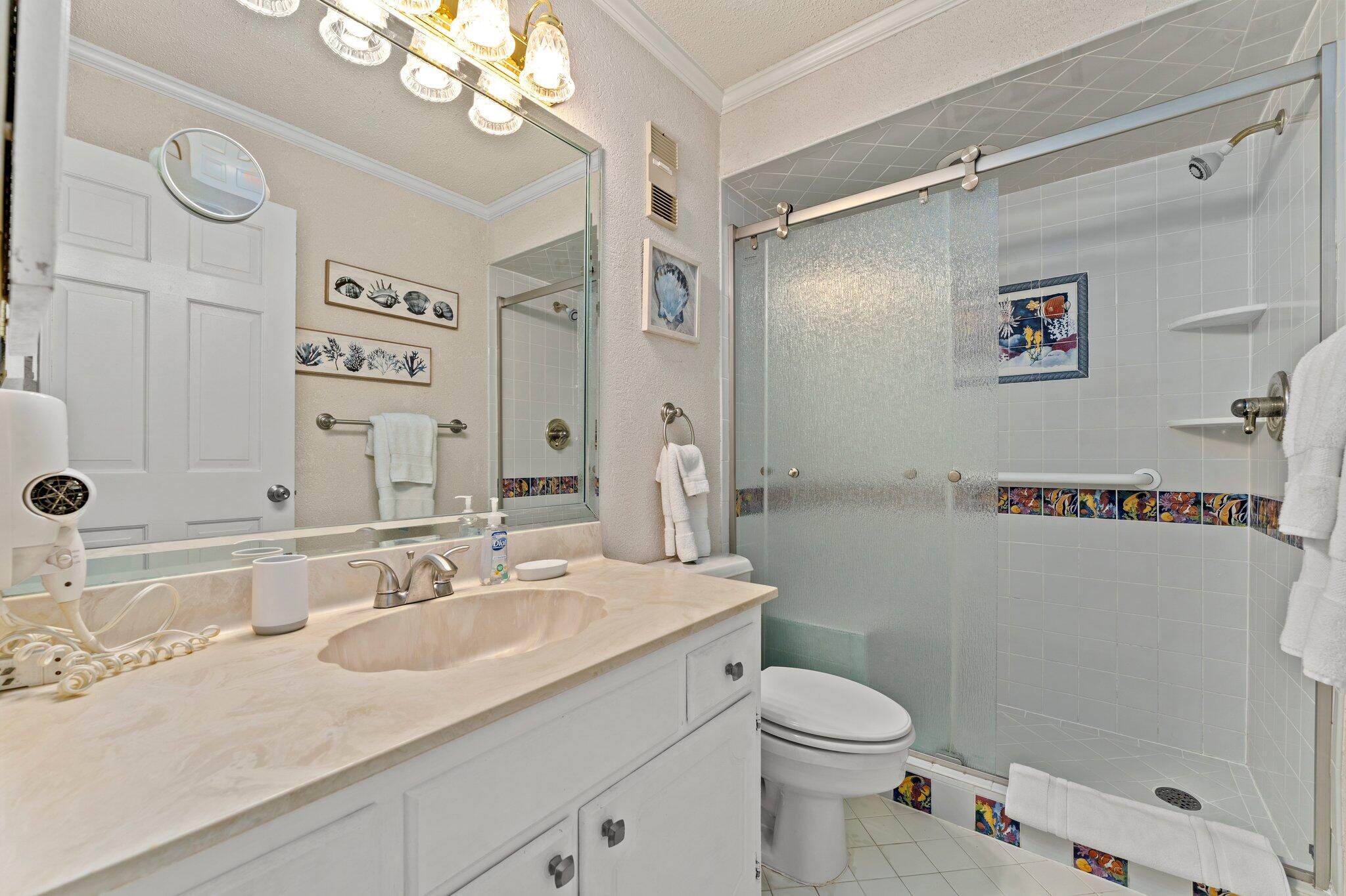 REGENCY TOWERS - Residential