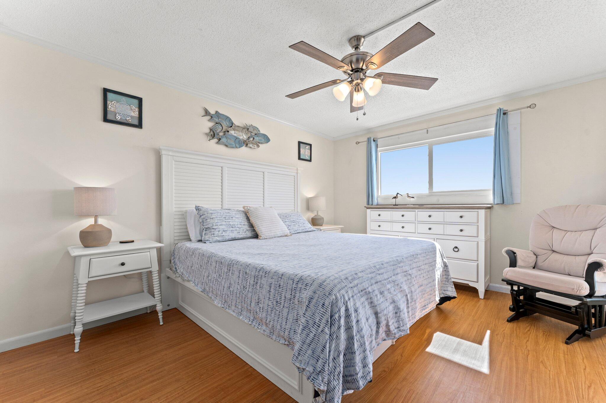 REGENCY TOWERS - Residential