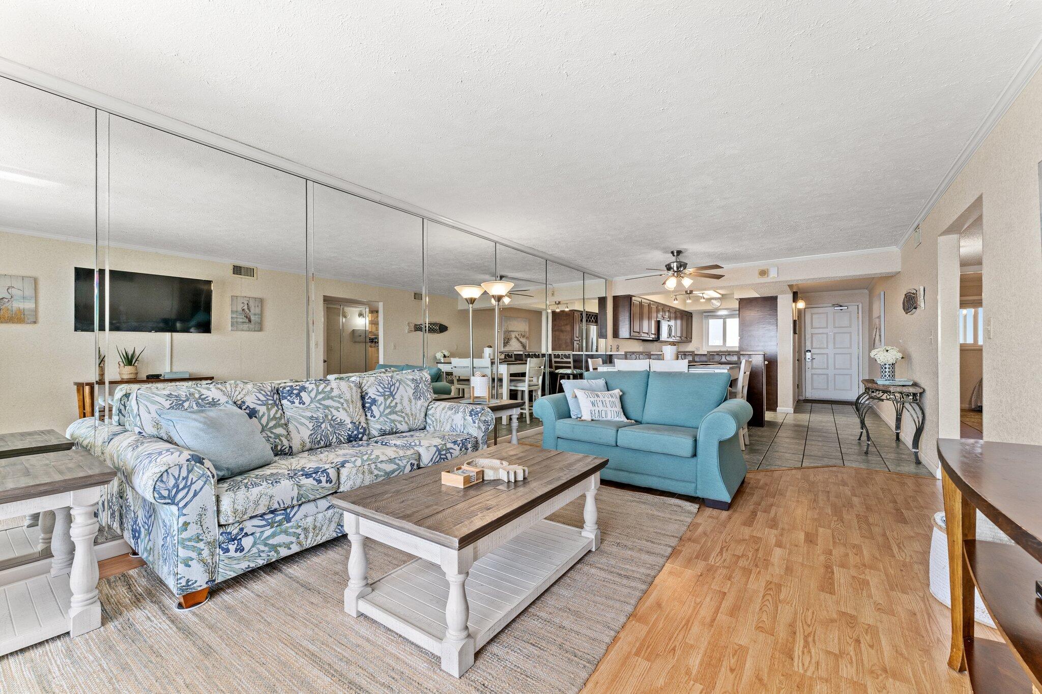 REGENCY TOWERS - Residential