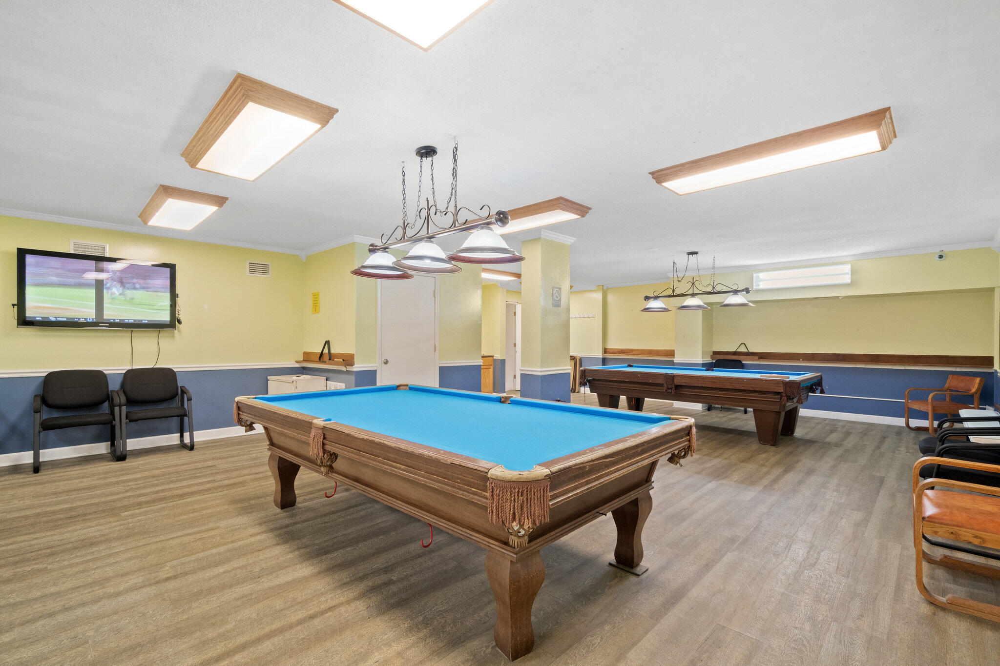 REGENCY TOWERS - Residential