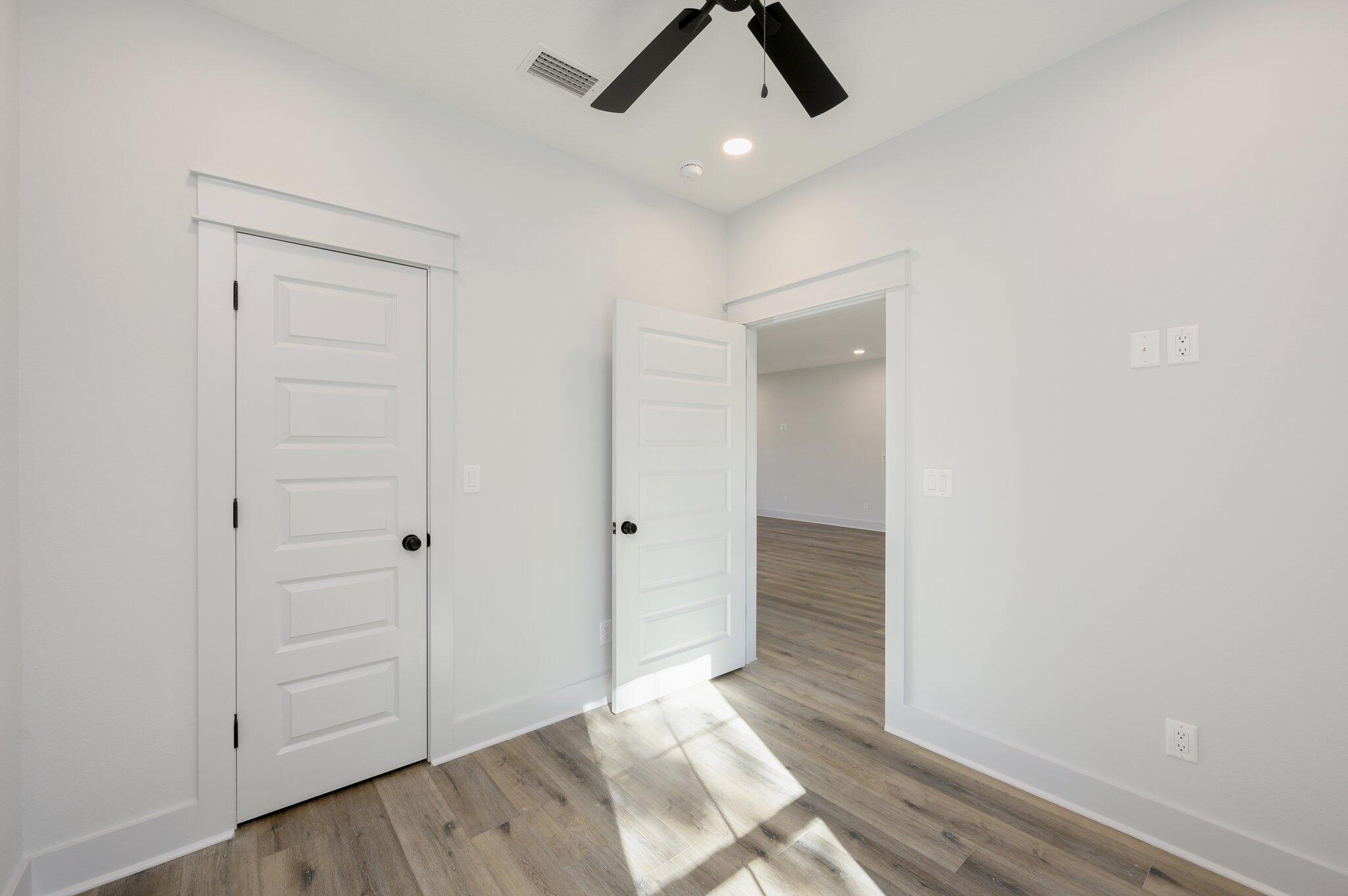 GARDEN CITY - Residential