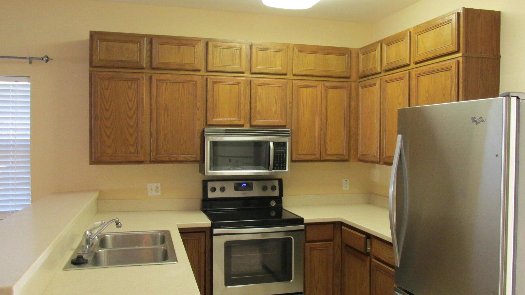 SANDAL BEACH - Residential Lease