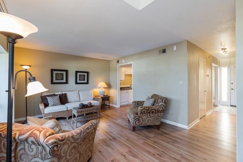 CASA DEL MAR - Residential