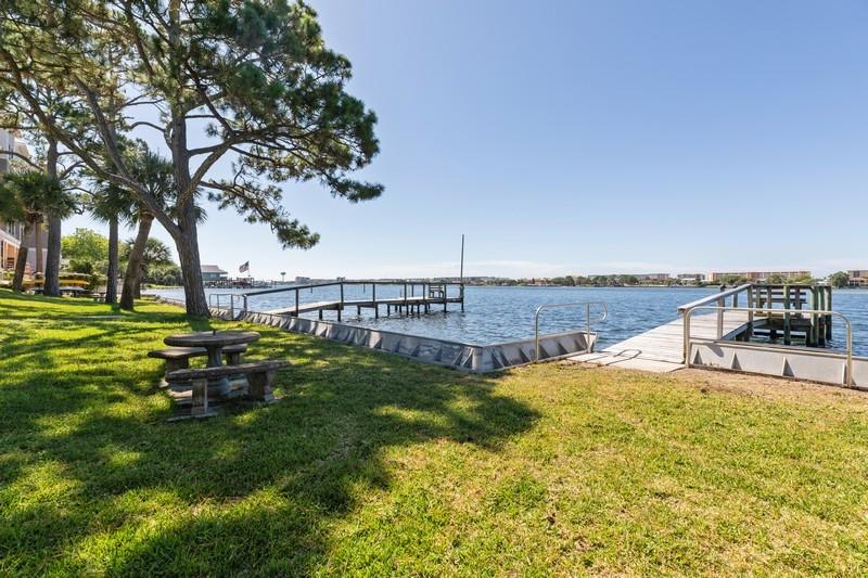 CASA DEL MAR - Residential